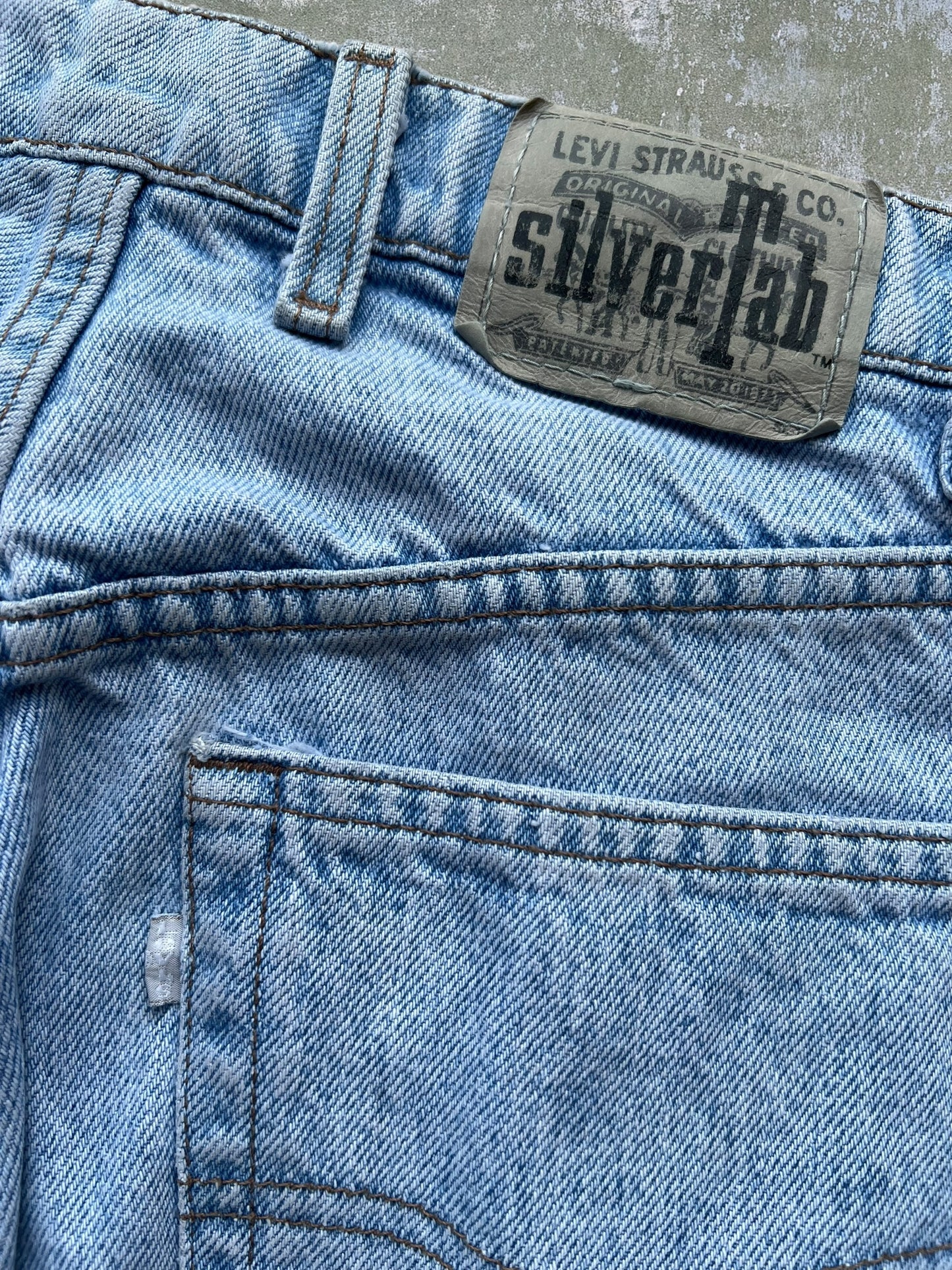 ‘90s Levi’s Silver Tab Jean Shorts (36)