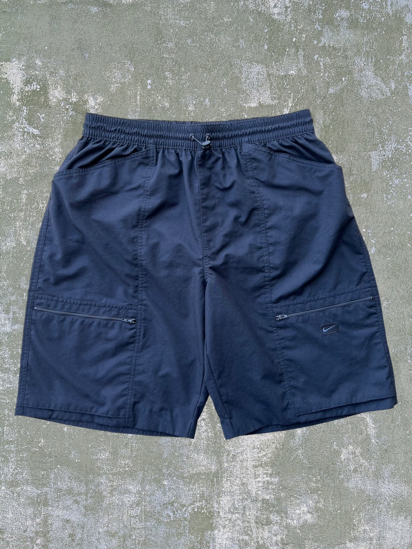 Early-2000s Nike Woven Cargo Shorts (L)