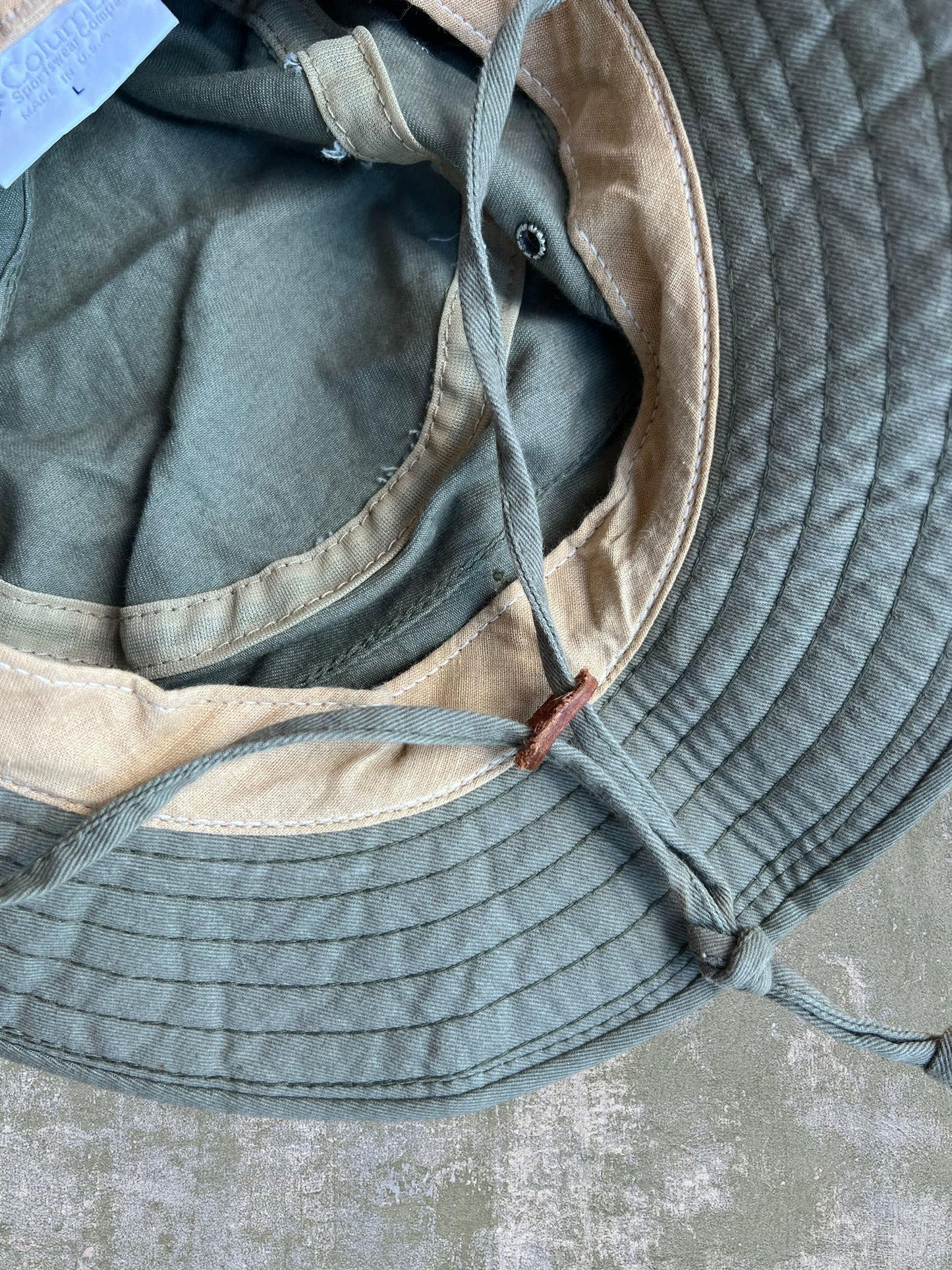 ‘80s/‘90s Columbia Bucket Hat (L)