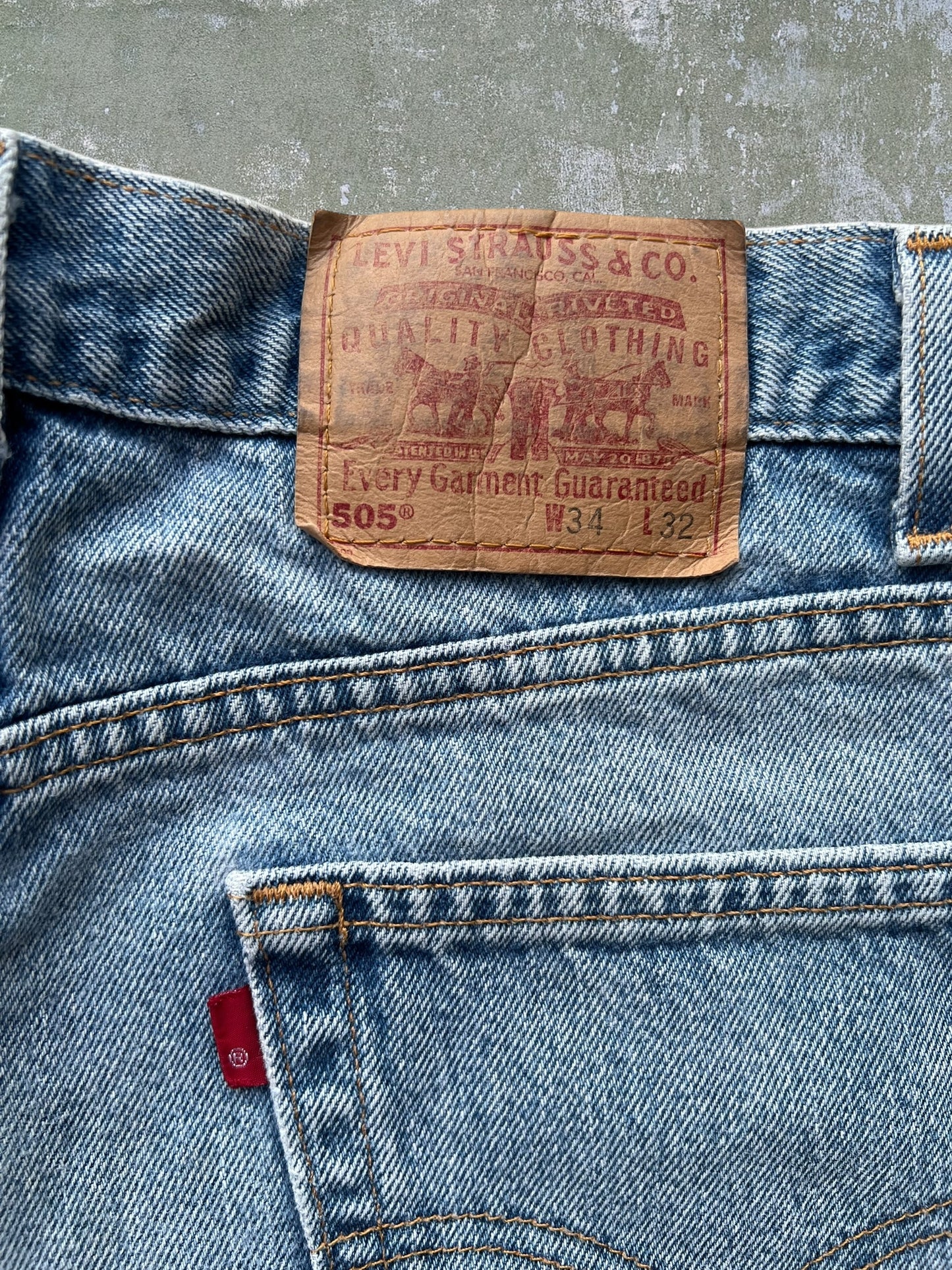 '90s Levi's 505 Jeans (34x32)