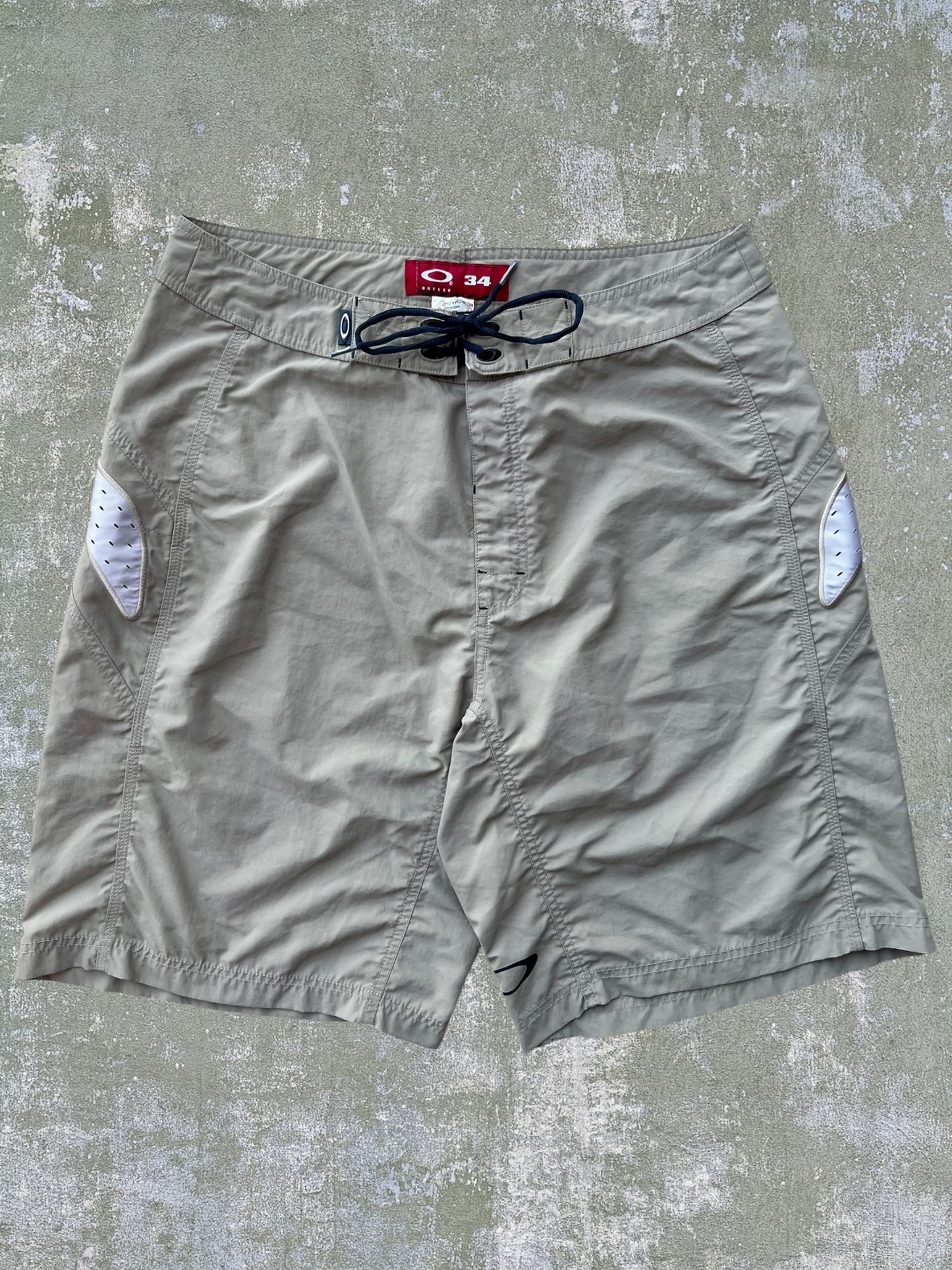 Early-2000s Oakley Board Shorts (34)
