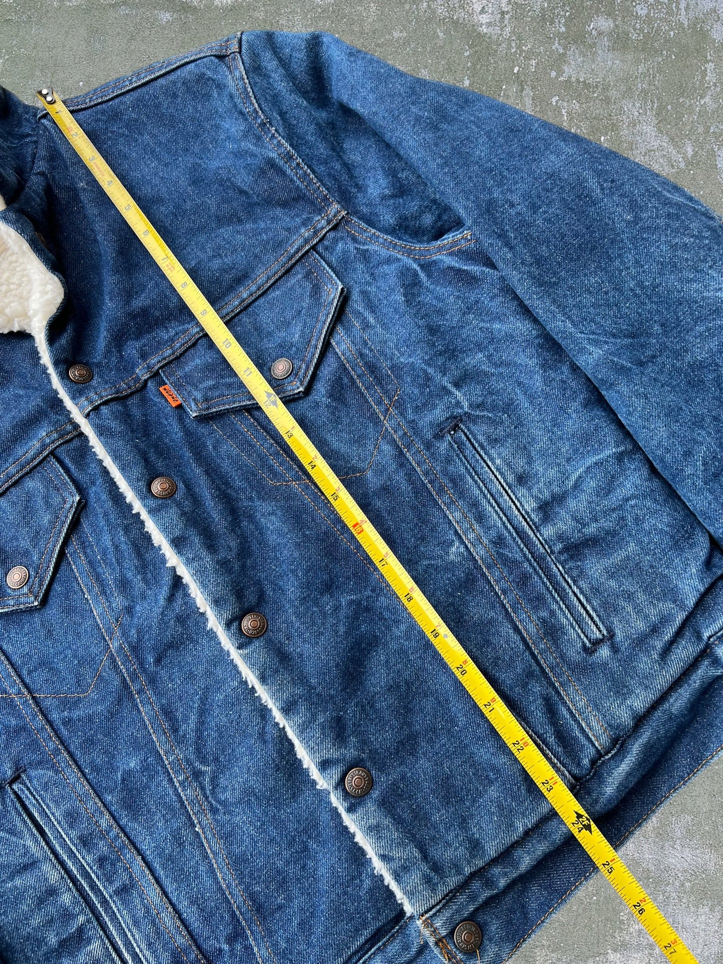‘80s Levi’s Sherpa Lined Denim Jacket (M)