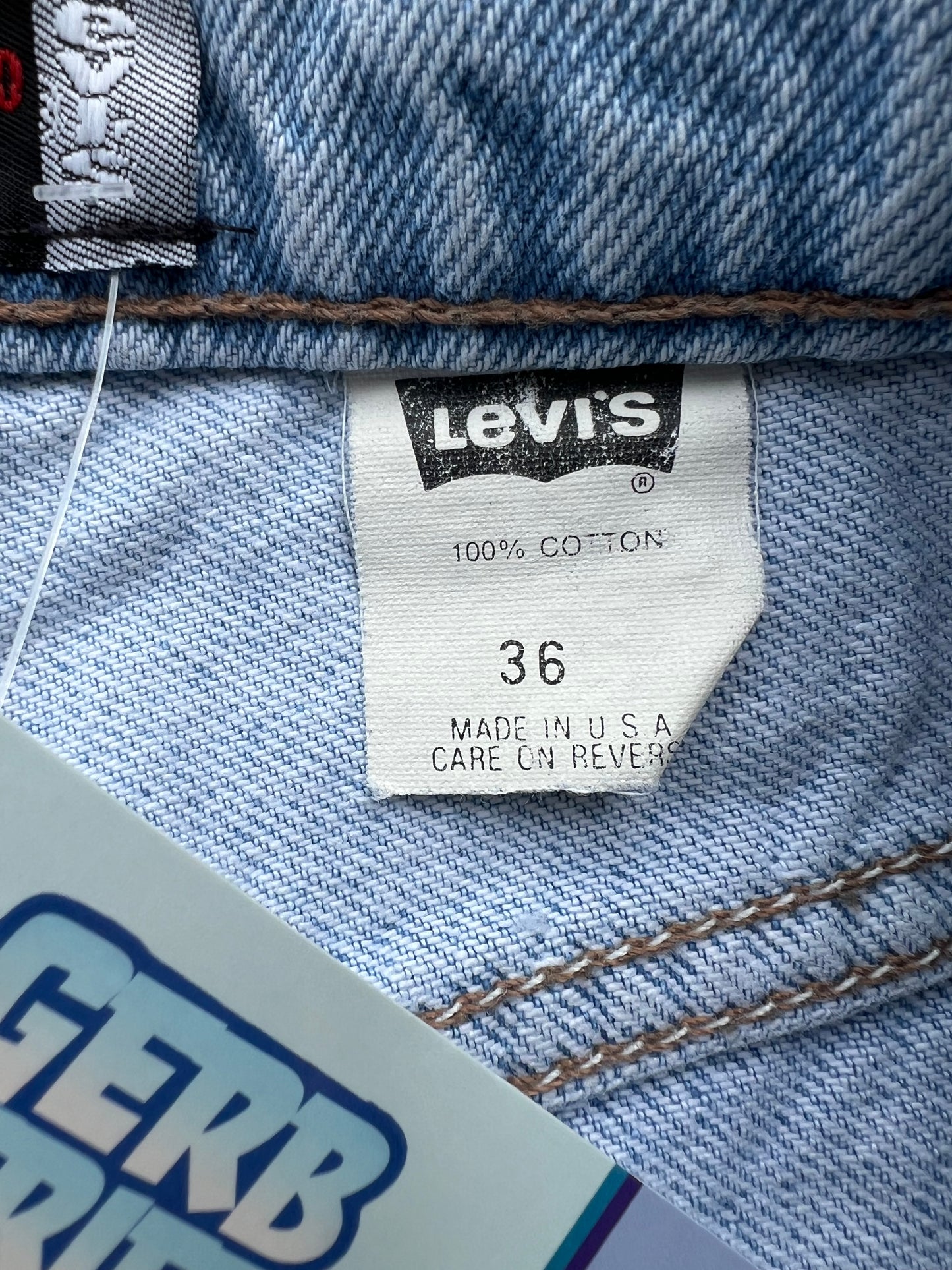 ‘90s Levi’s Silver Tab Jean Shorts (36)
