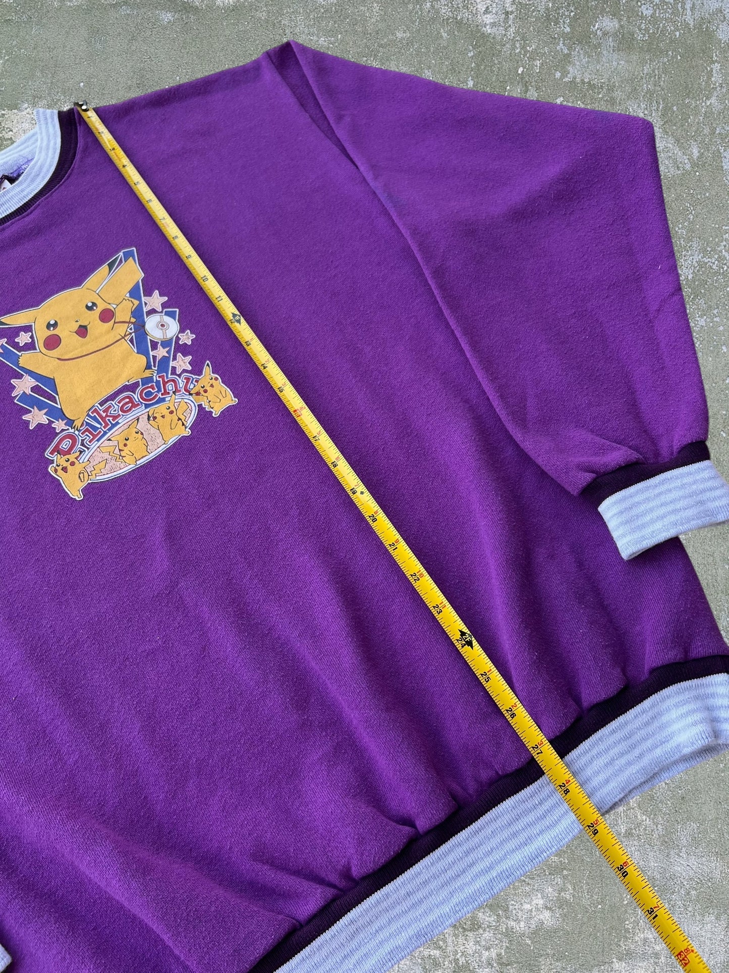 ‘90s Pikachu Pokémon Crewneck (XL)