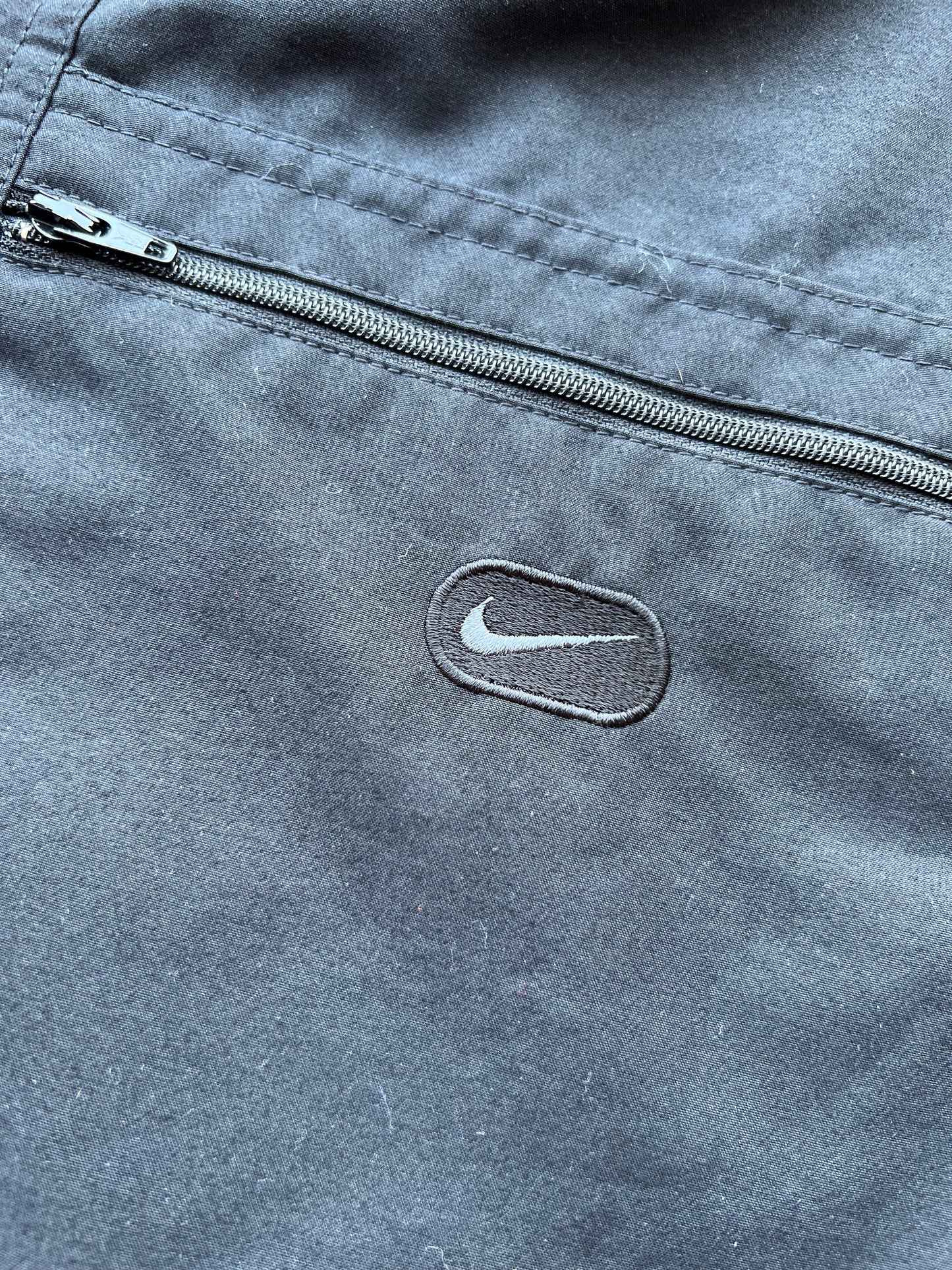 Early-2000s Nike Woven Cargo Shorts (L)