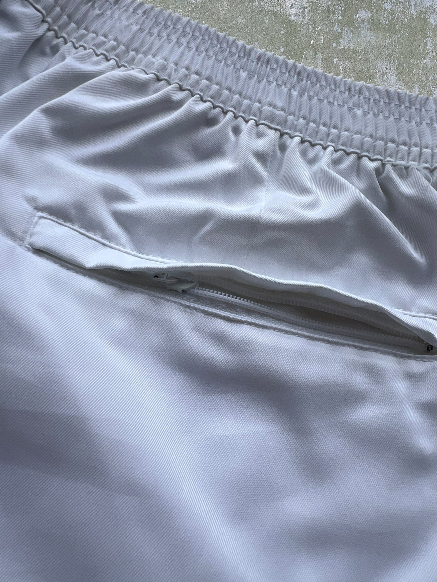Early-2000s Nike Challenge Court Shorts (M)