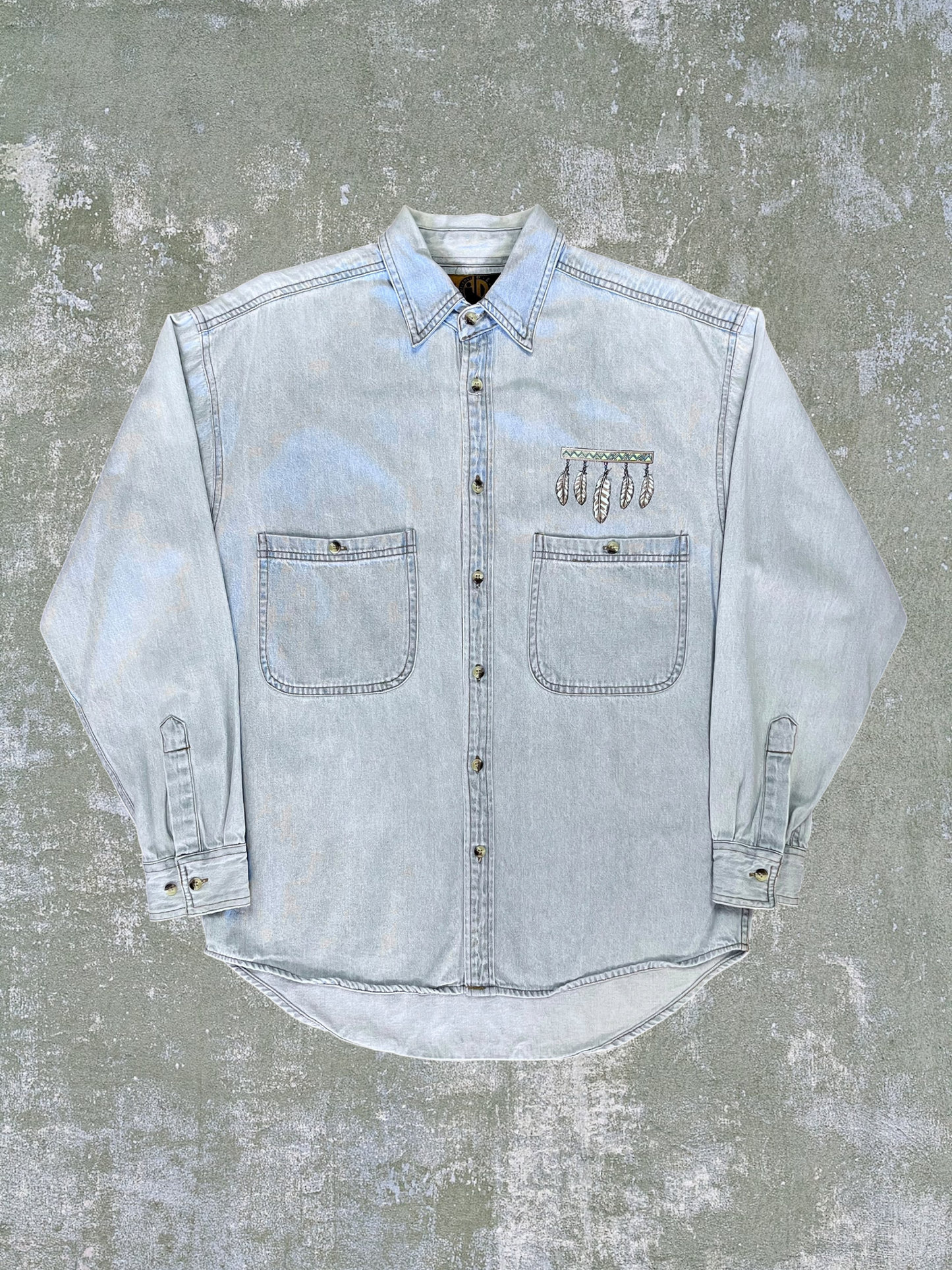 ‘90s Wolf Denim Shirt (M)