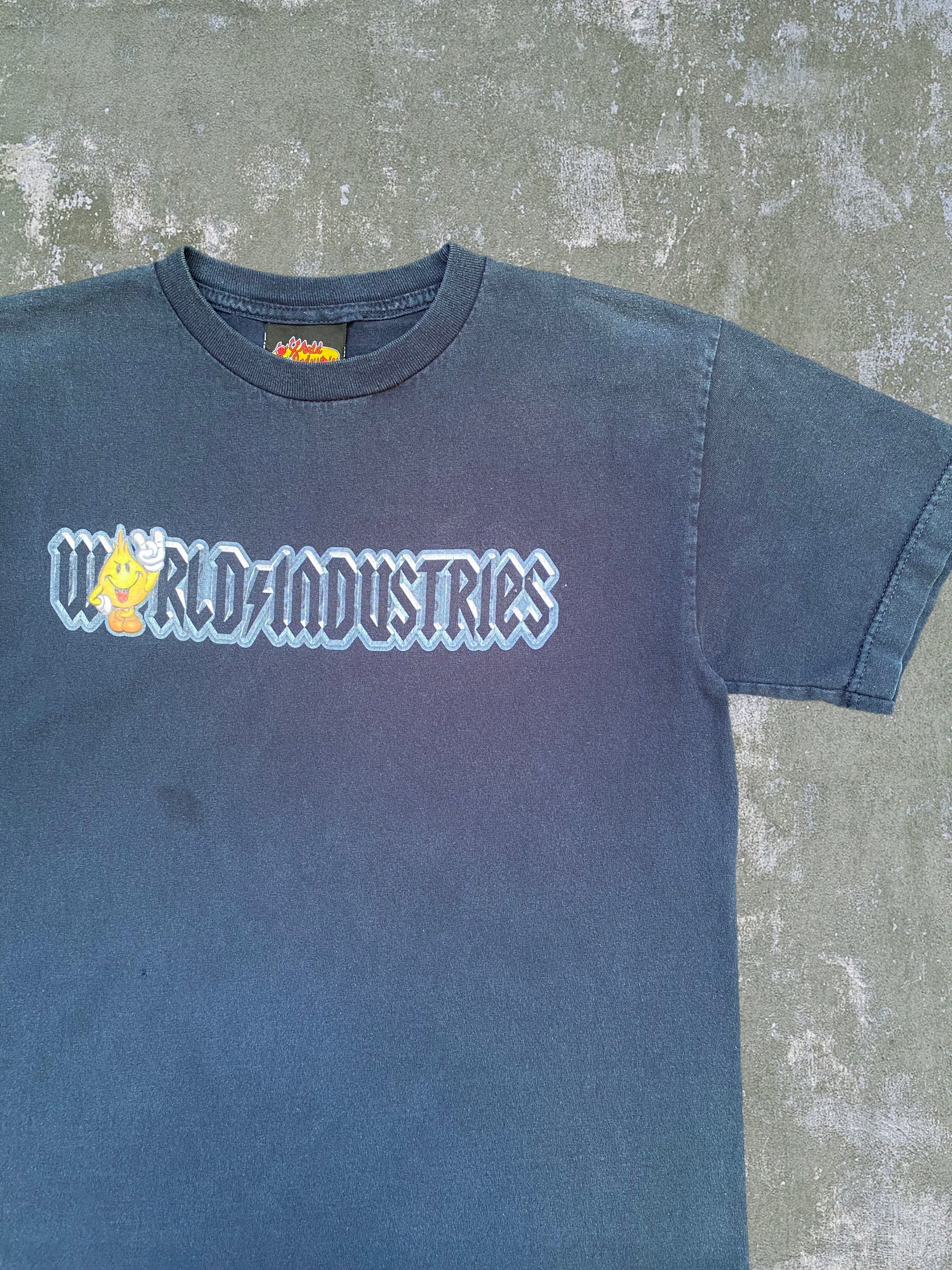 XL store World Industries t shirt