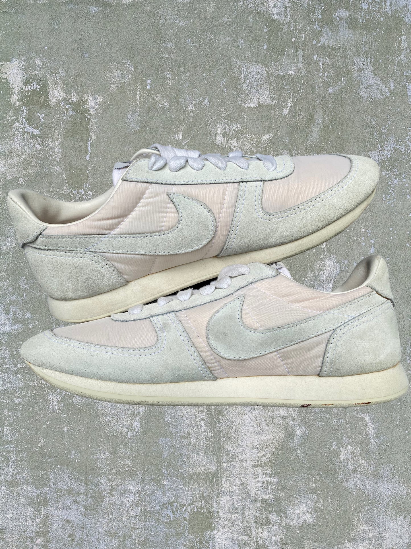 1984 Nike Running Shoe (6Y/7.5W)