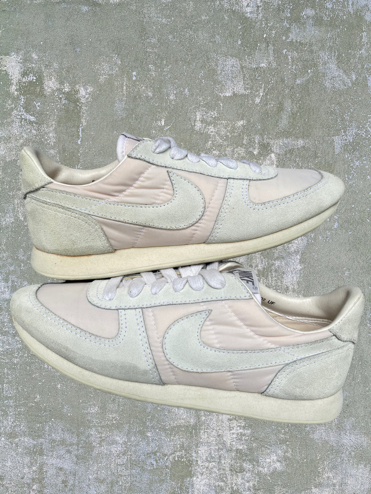 1984 Nike Running Shoe (6Y/7.5W)