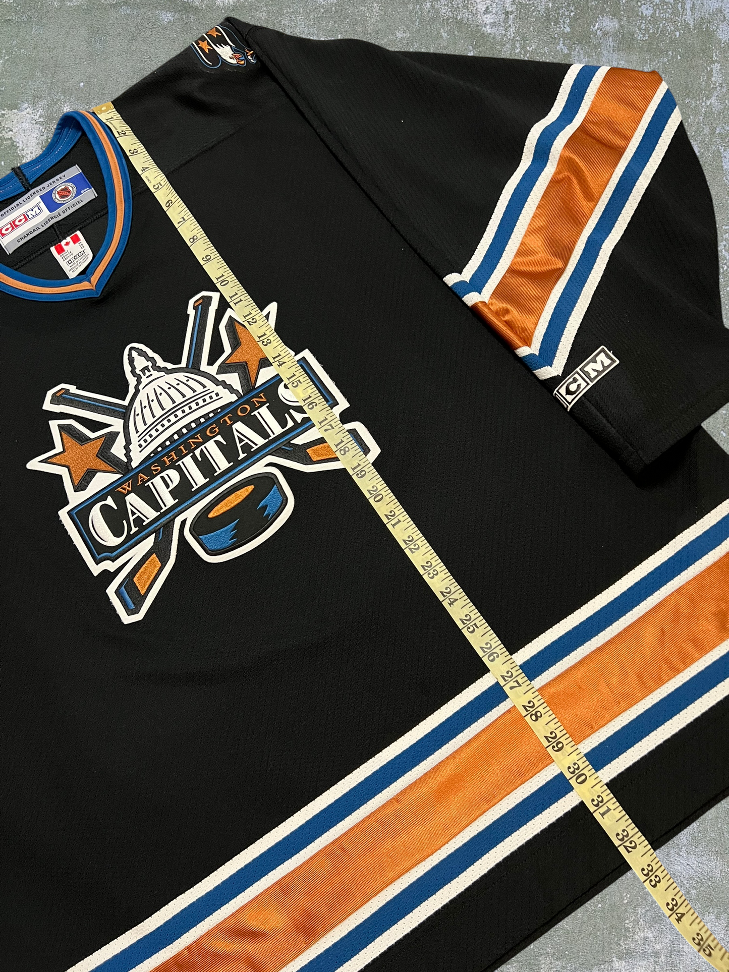 ‘90s CCM Washington Capitals Jersey (XL)