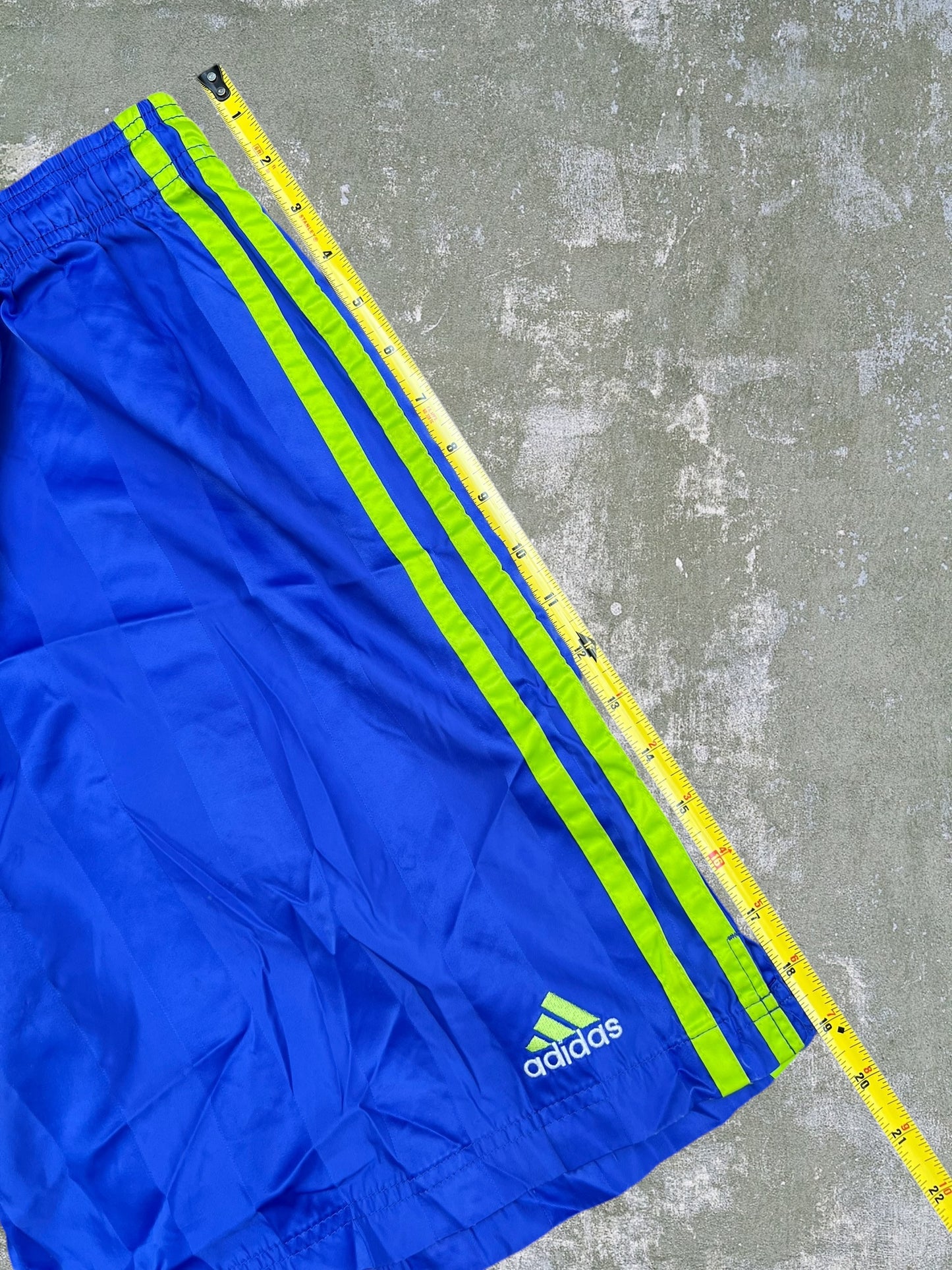 ‘90s Adidas Soccer Shorts (L)