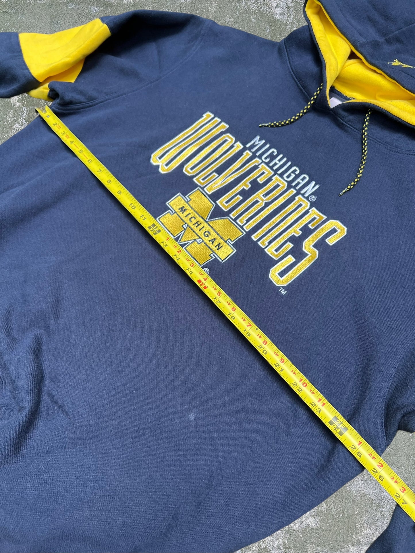 ‘90s Michigan Wolverines Hoodie (XL)