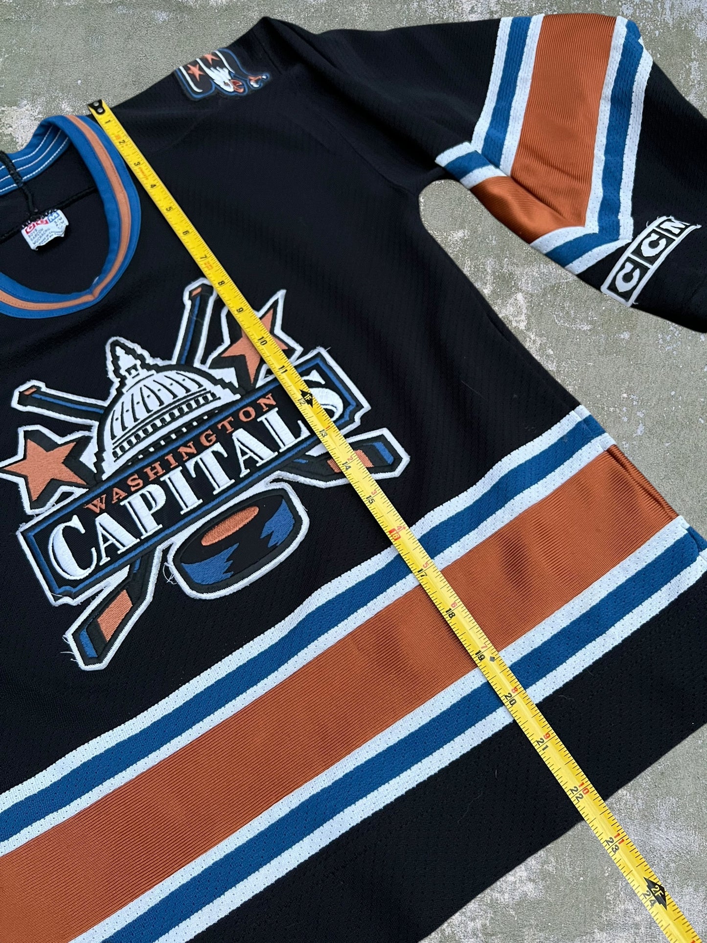 ‘90s Washington Capitals Jersey (Youth S/M)