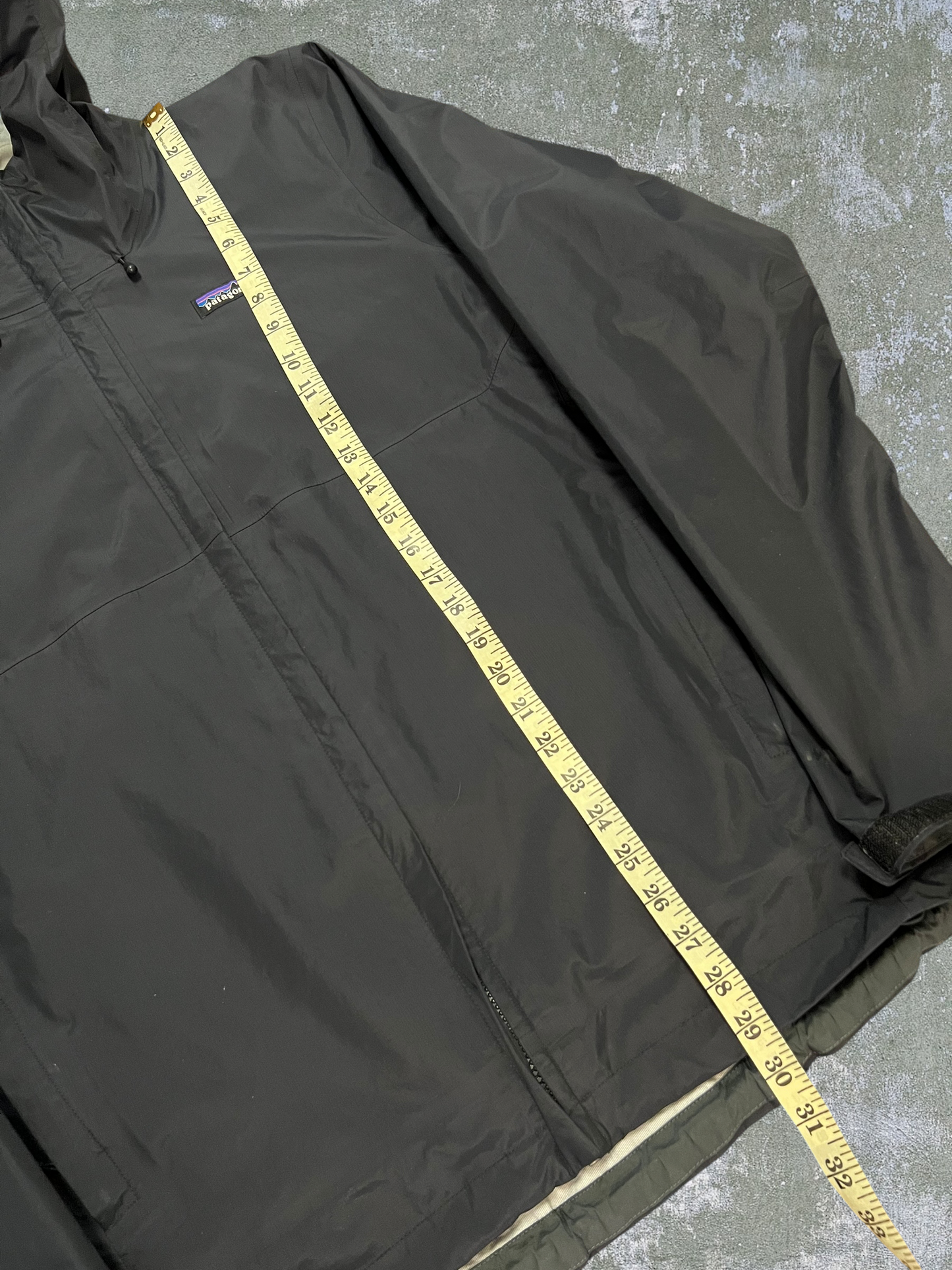 2020 Patagonia Torrentshell Jacket (L)