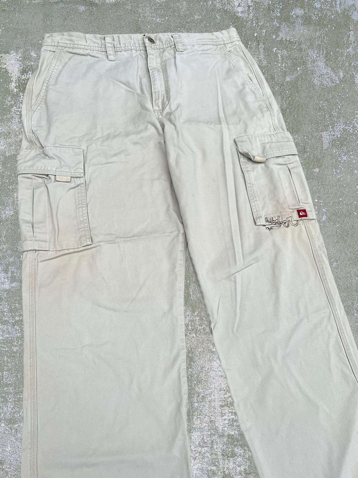 2000s/2010s Quiksilver Cargo Pants (34)