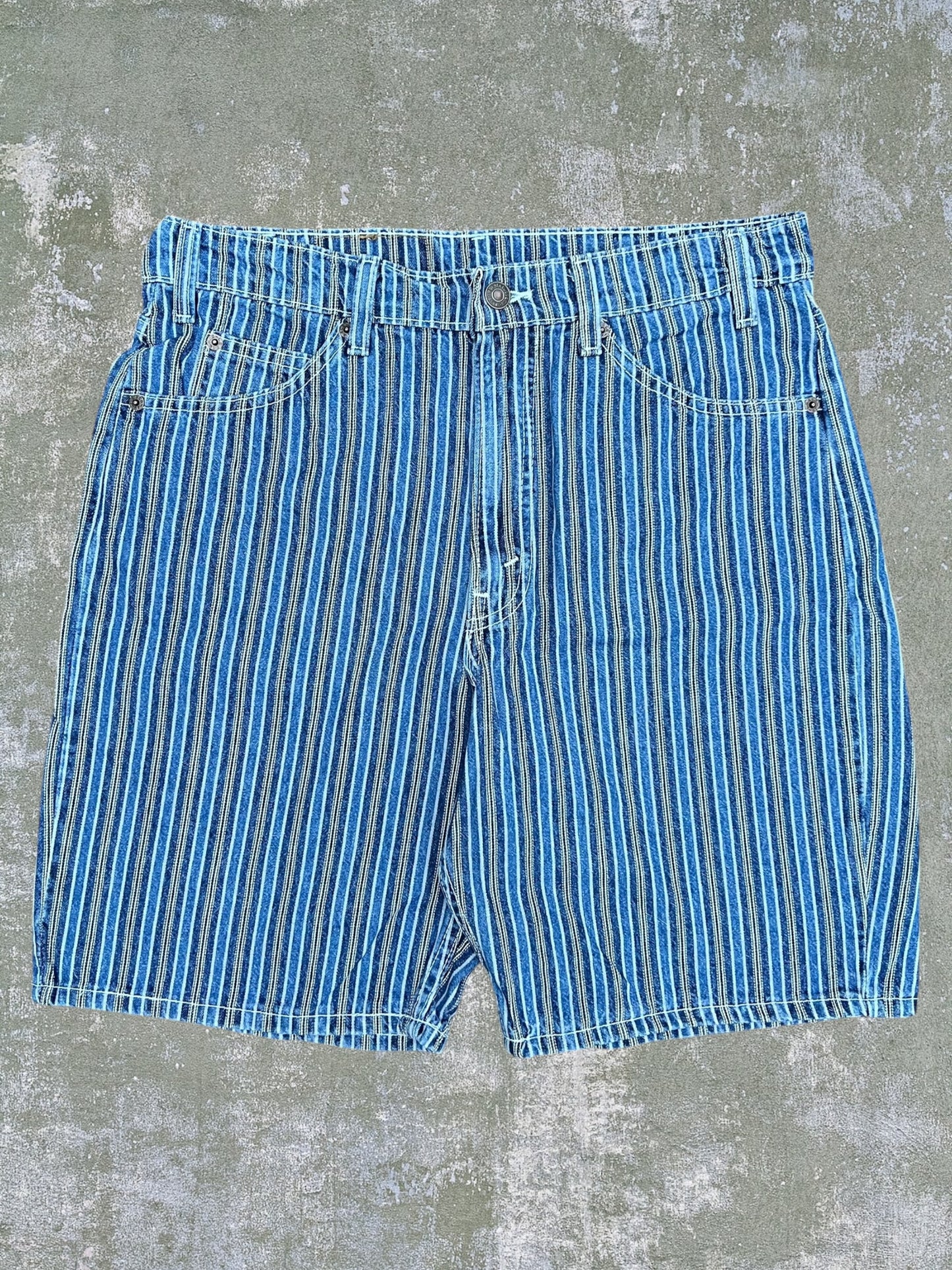 ‘90s Levi’s Striped Jean Shorts (33)