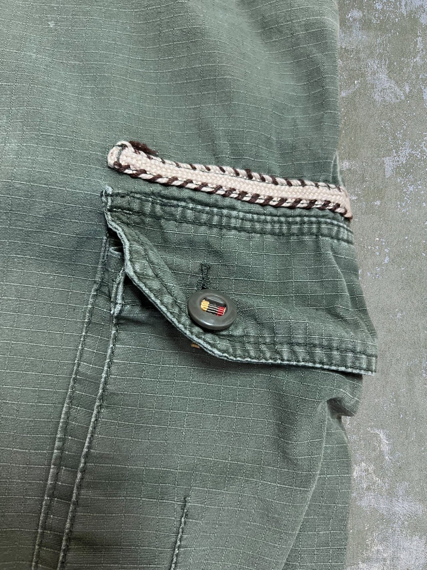 2000s Reef Cargo Pants (36)