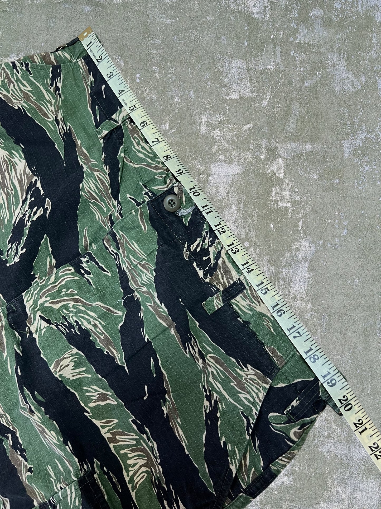 2000s US Military Tiger Camo Combat Pants (XL)