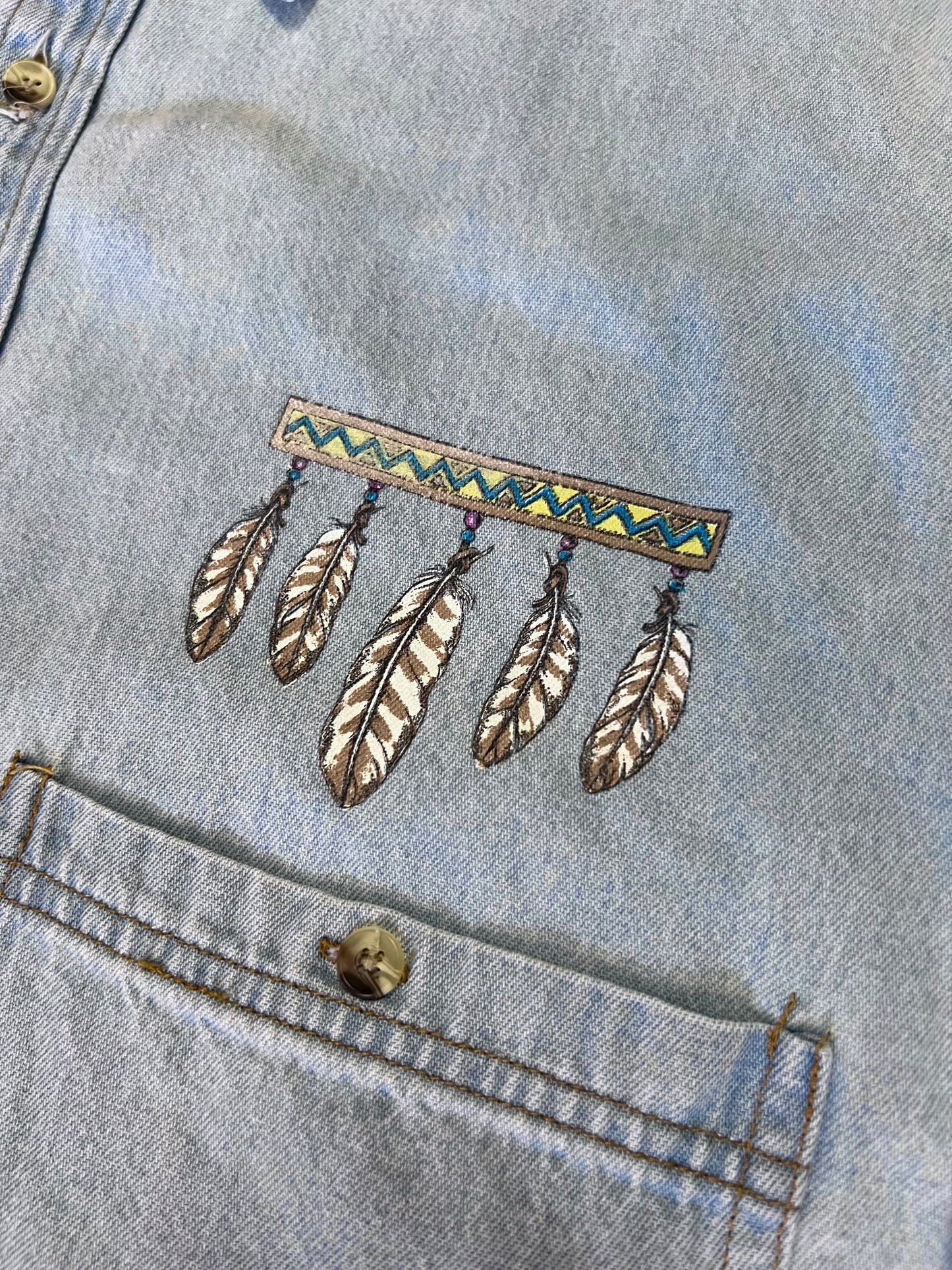‘90s Wolf Denim Shirt (M)