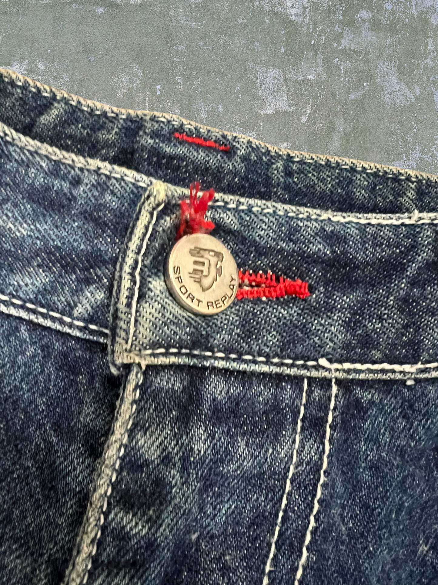 Early-2000s Sport Replay Carpenter Jean Shorts (33)