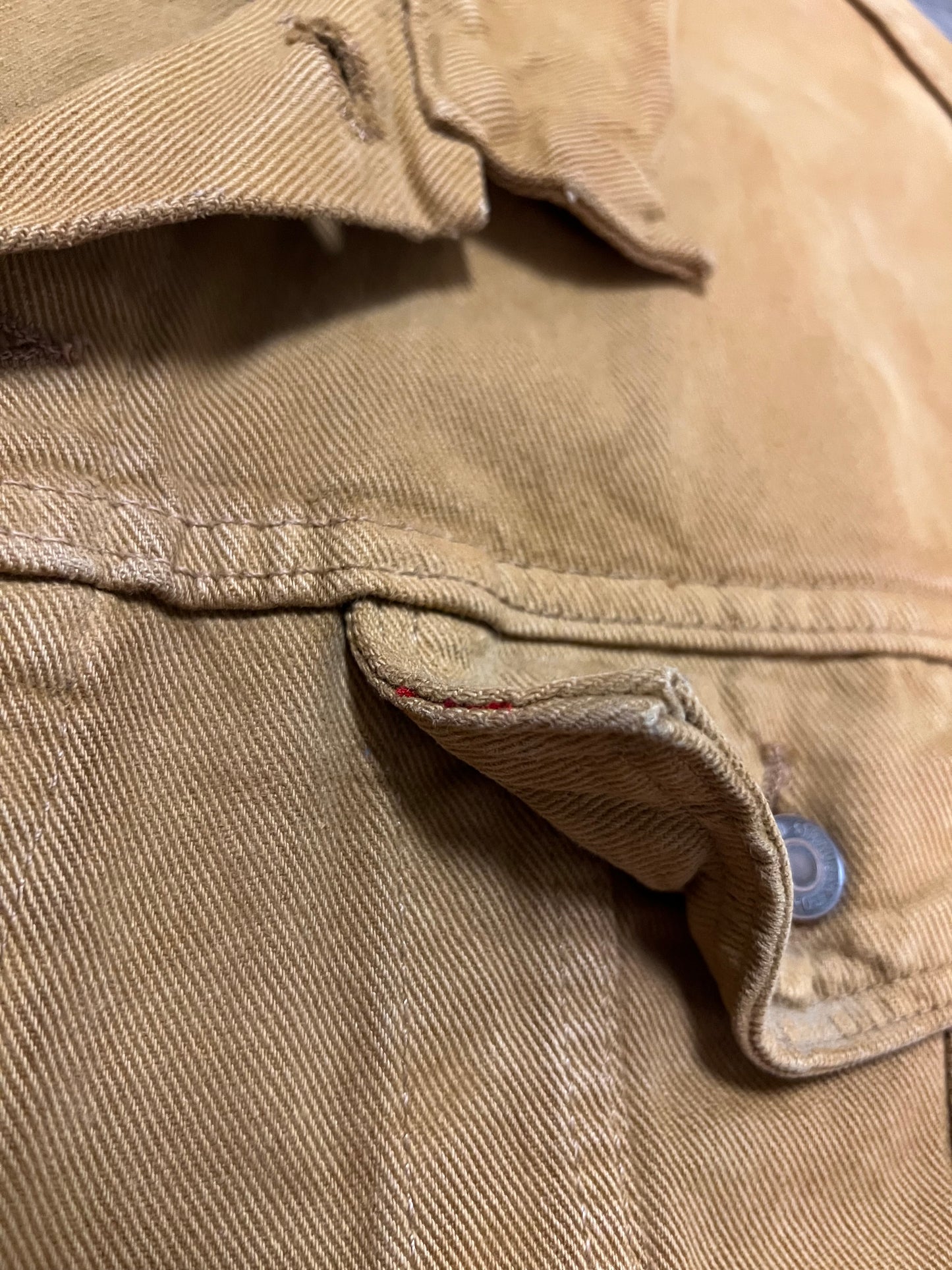 Early-90s Levi’s Denim Jacket (L)