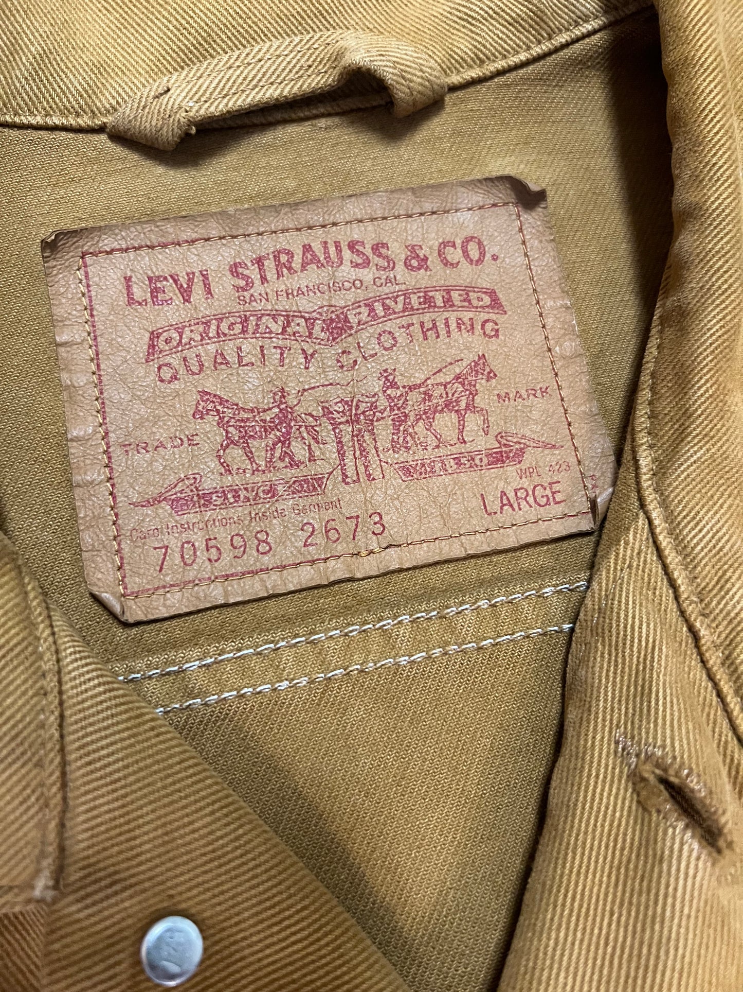 Early-90s Levi’s Denim Jacket (L)