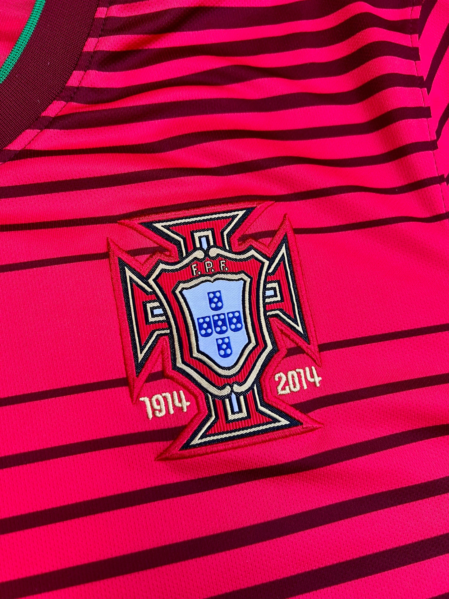 2014 Nike Portugal National Football Team Jersey (M)