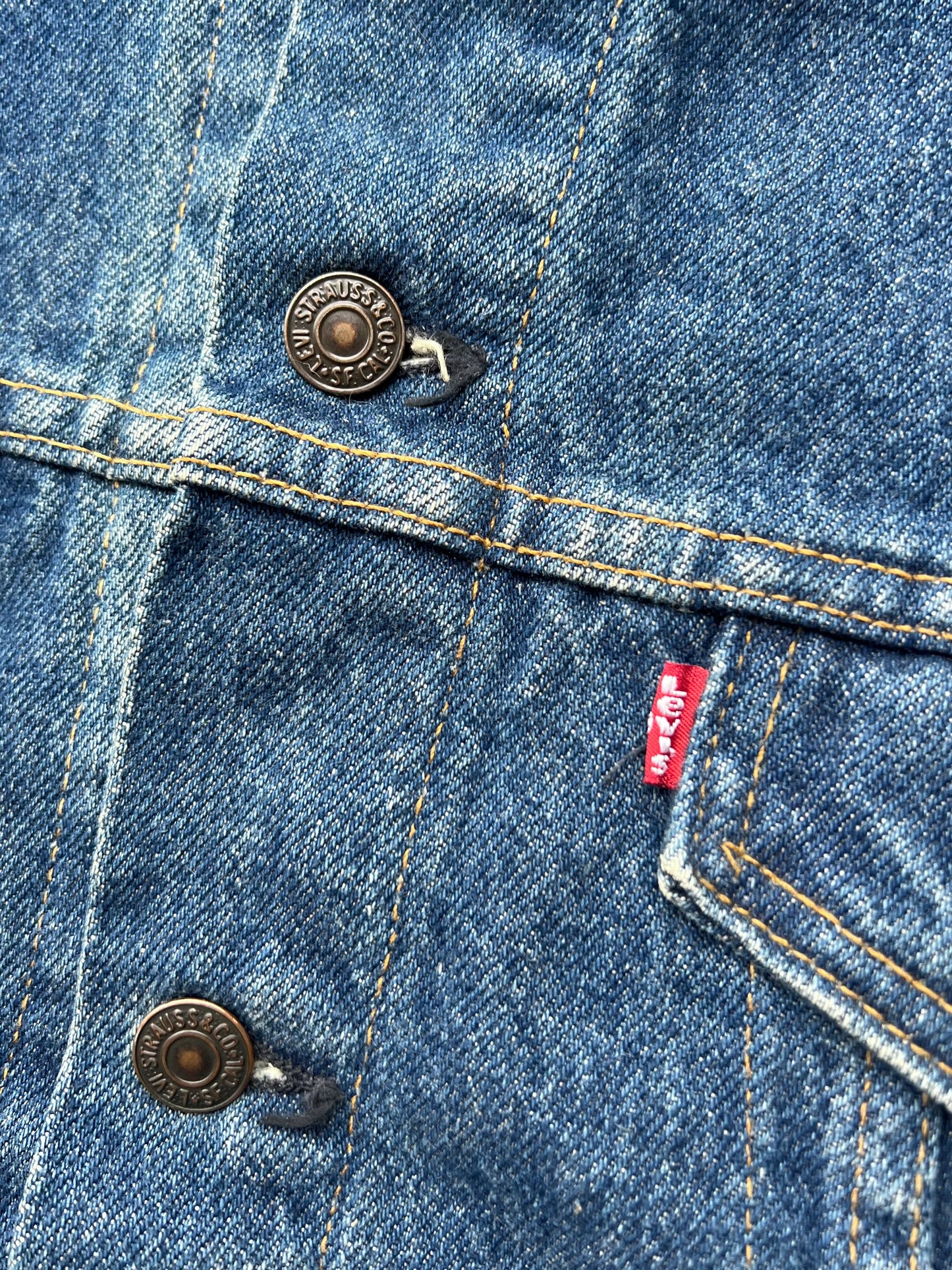 ‘90s Levi’s Flannel Lined Denim Jacket (M)