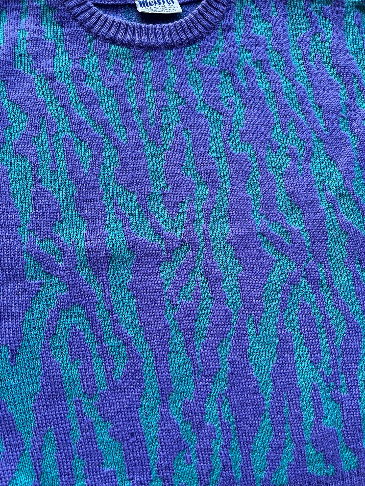 Vintage Patterned Wool Sweater (M)