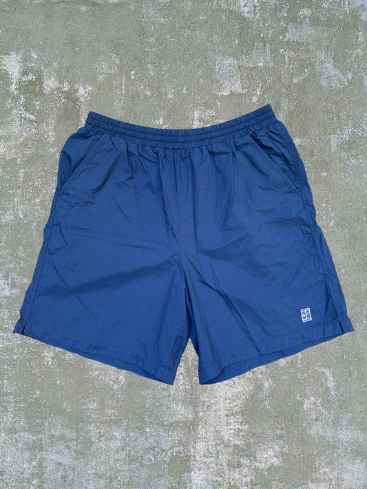 Early-2000s Nike Challenge Court Shorts (L)