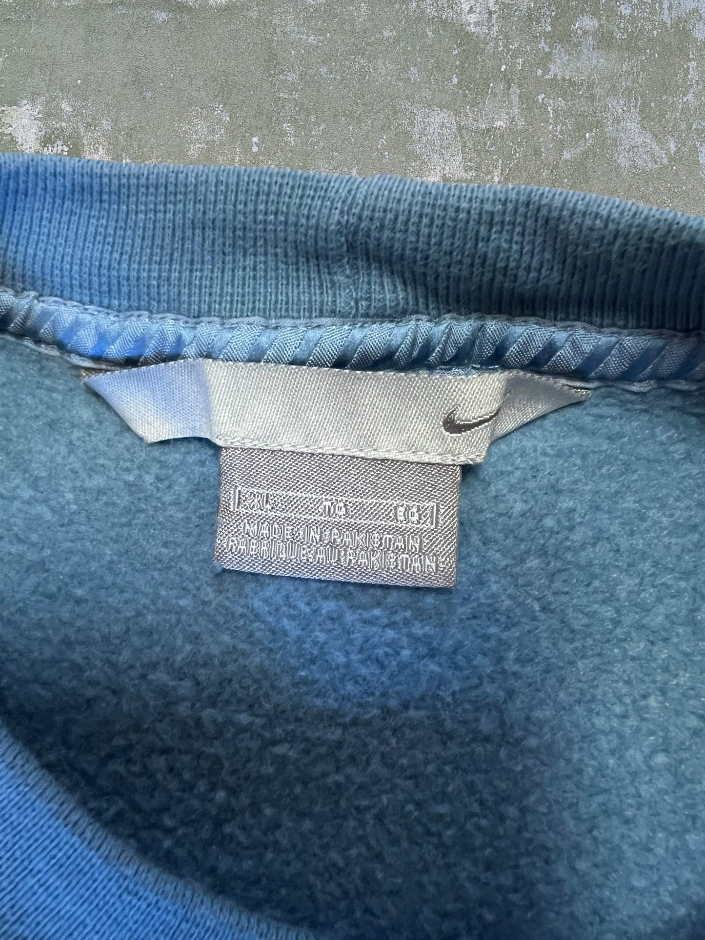 Early-2000s Nike Crewneck (XL)