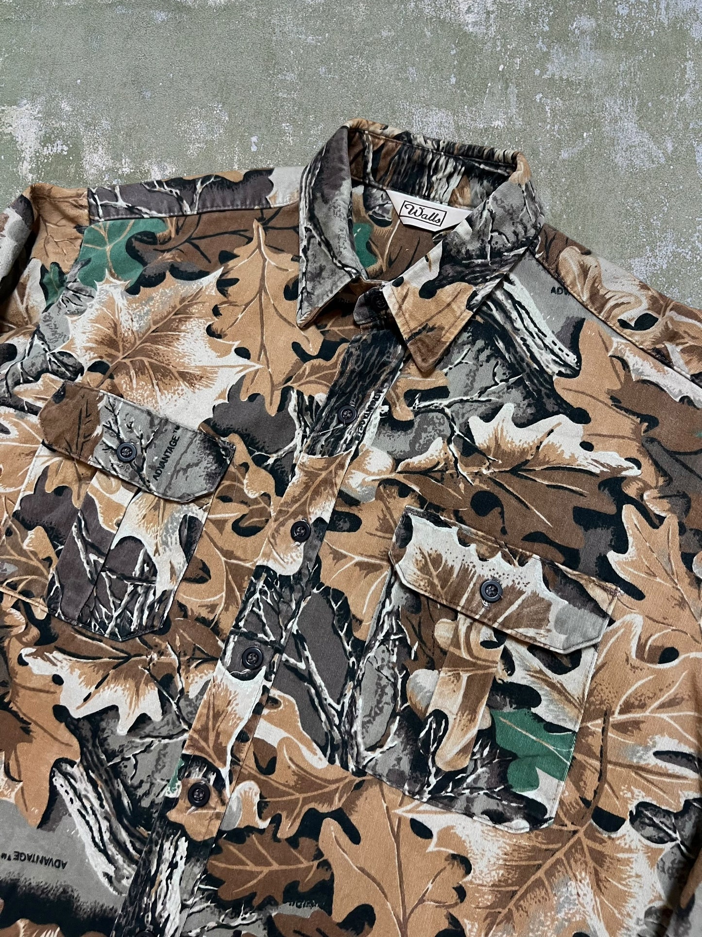 ‘80s/‘90s RealTree Camo Shirt (L)