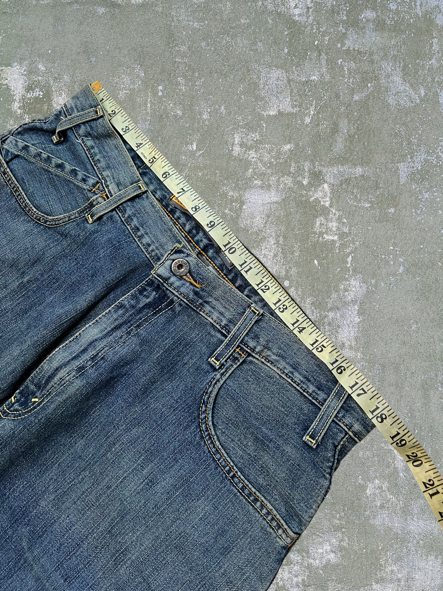 Early-2000s Levi’s Silver Tab Jeans (36x30)