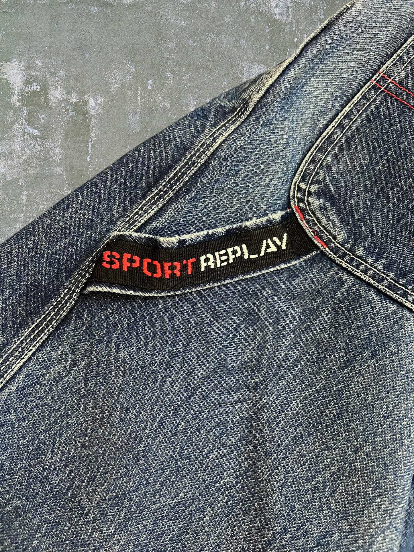 Early-2000s Sport Replay Carpenter Jean Shorts (33)