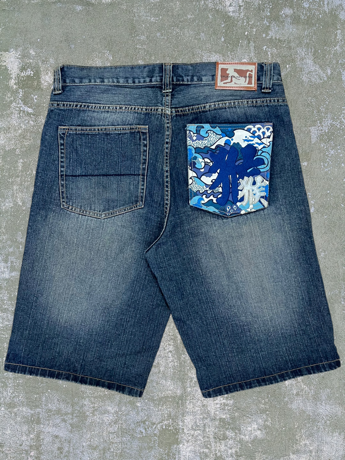 Early-2000s Drunknmunky Jean Shorts (36)