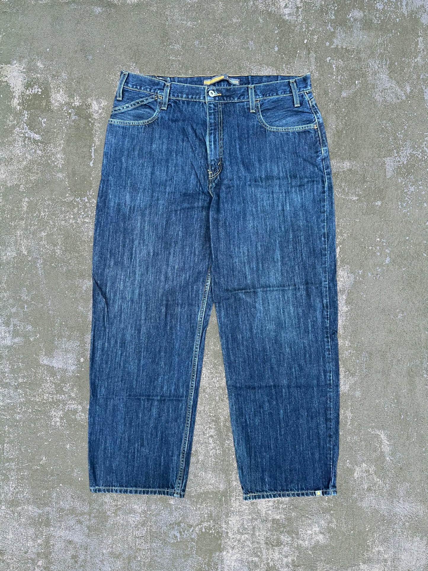 Early-2000s Levi’s Silver Tab Baggy Straight Jeans (38x32)