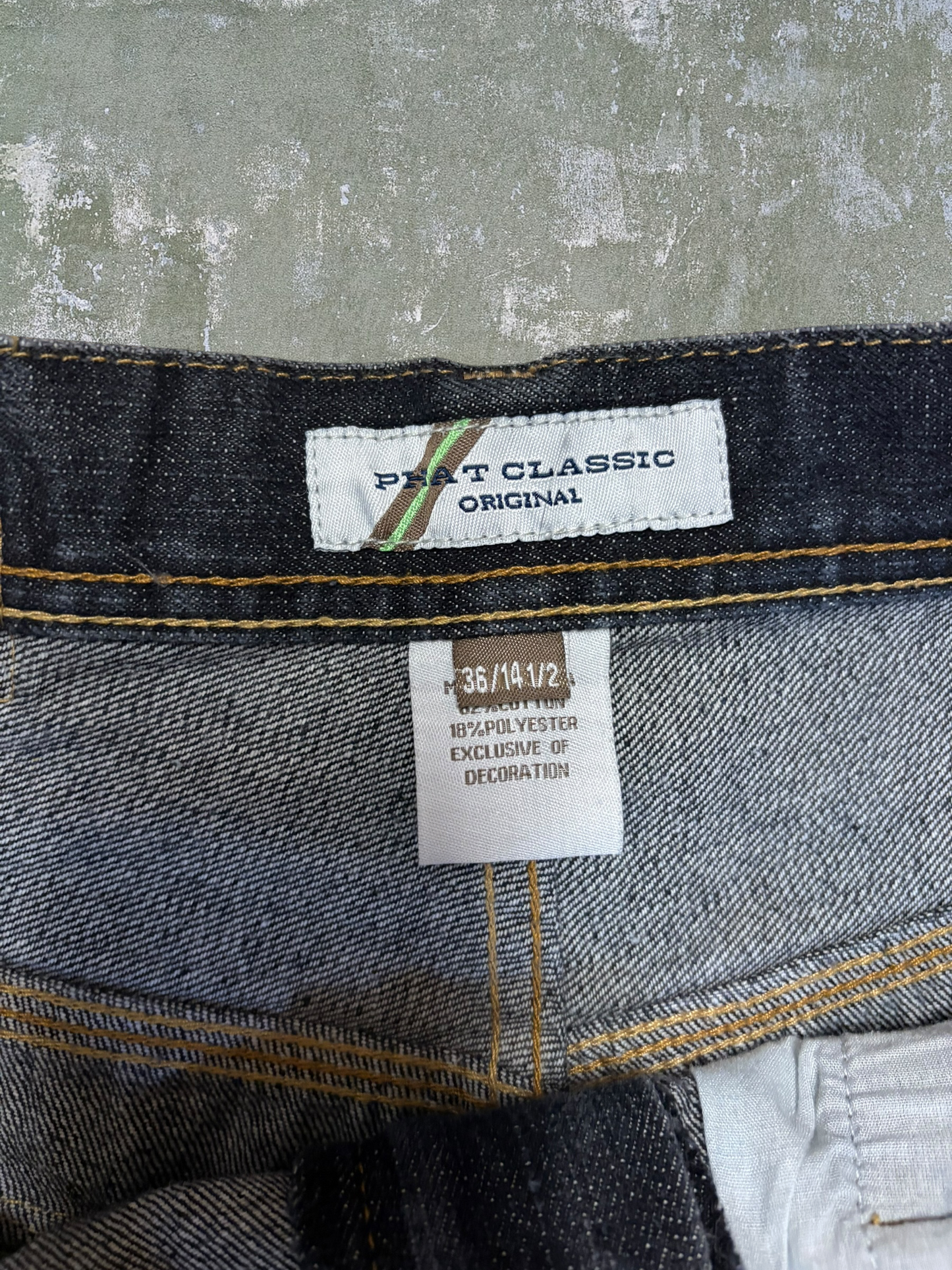 Early-2000s Phat Farm Carpenter Jean Shorts (34)