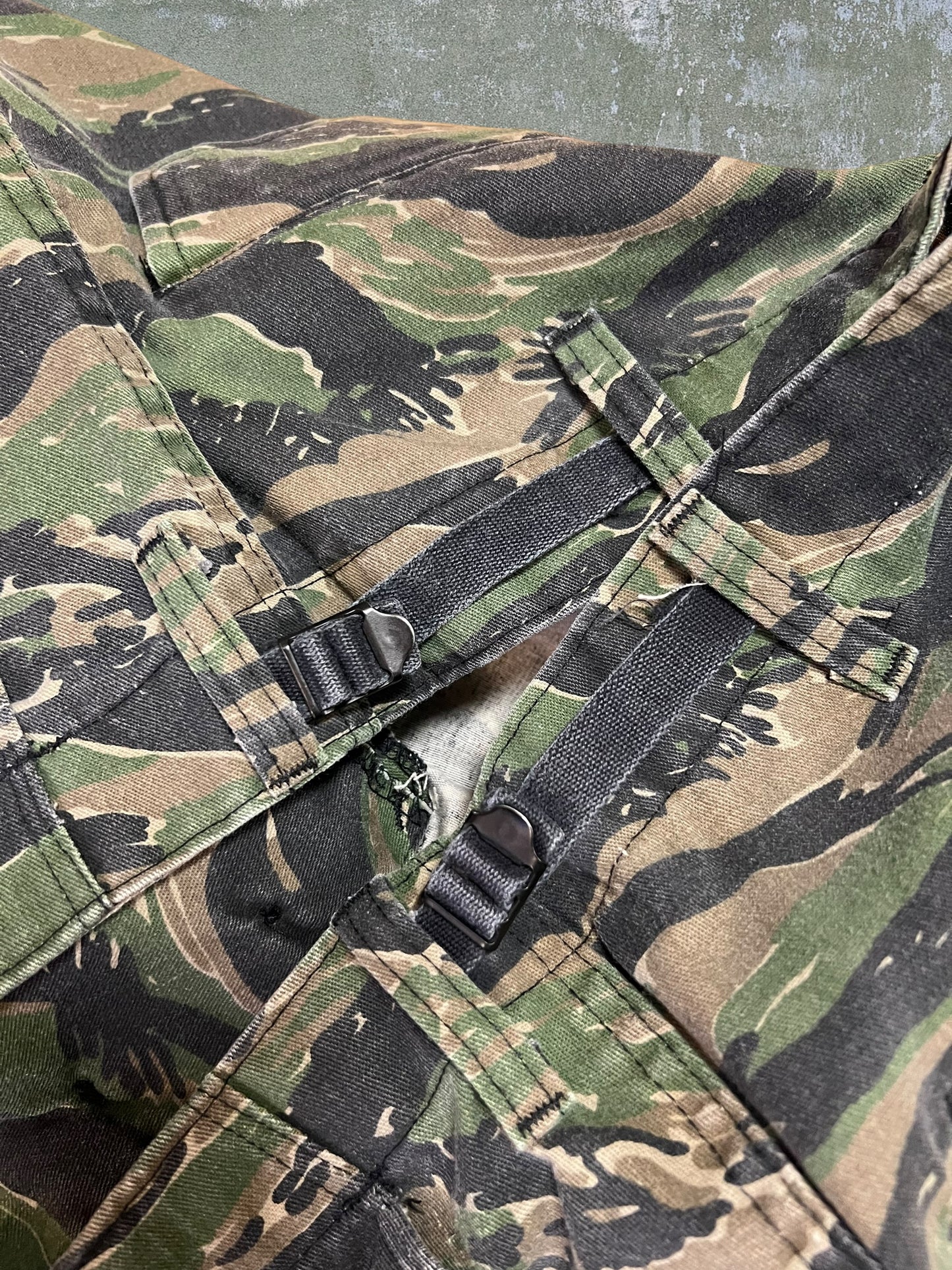 2000s US Military Tiger Camo Combat Pants (M)
