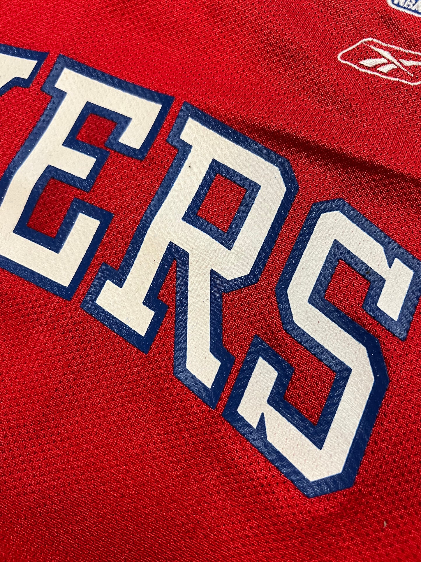 Early-2000s Reebok Allen Iverson Philadelphia 76ers Jersey (M)