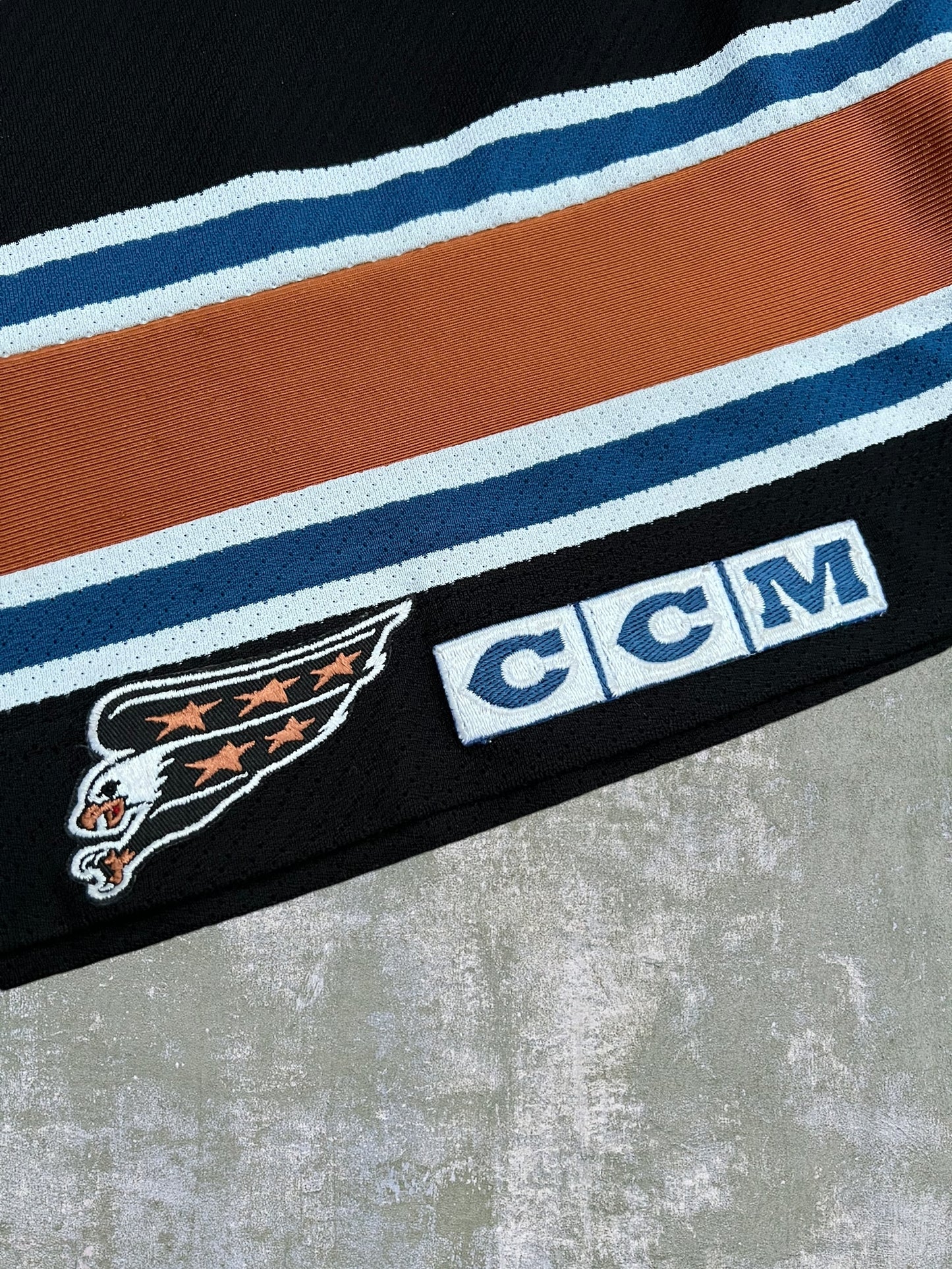 ‘90s Washington Capitals Jersey (Youth S/M)