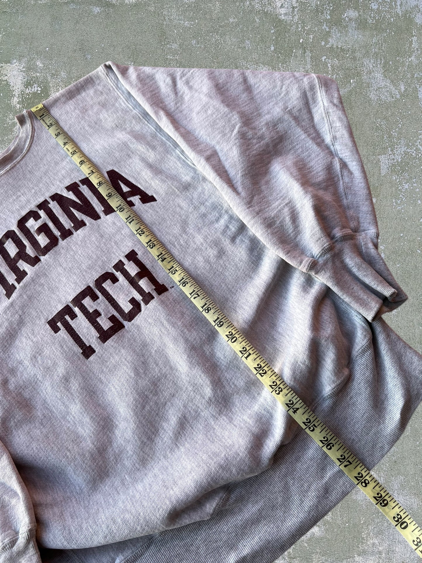‘90s Champion Virginia Tech Reverse Weave Crewneck (XL)