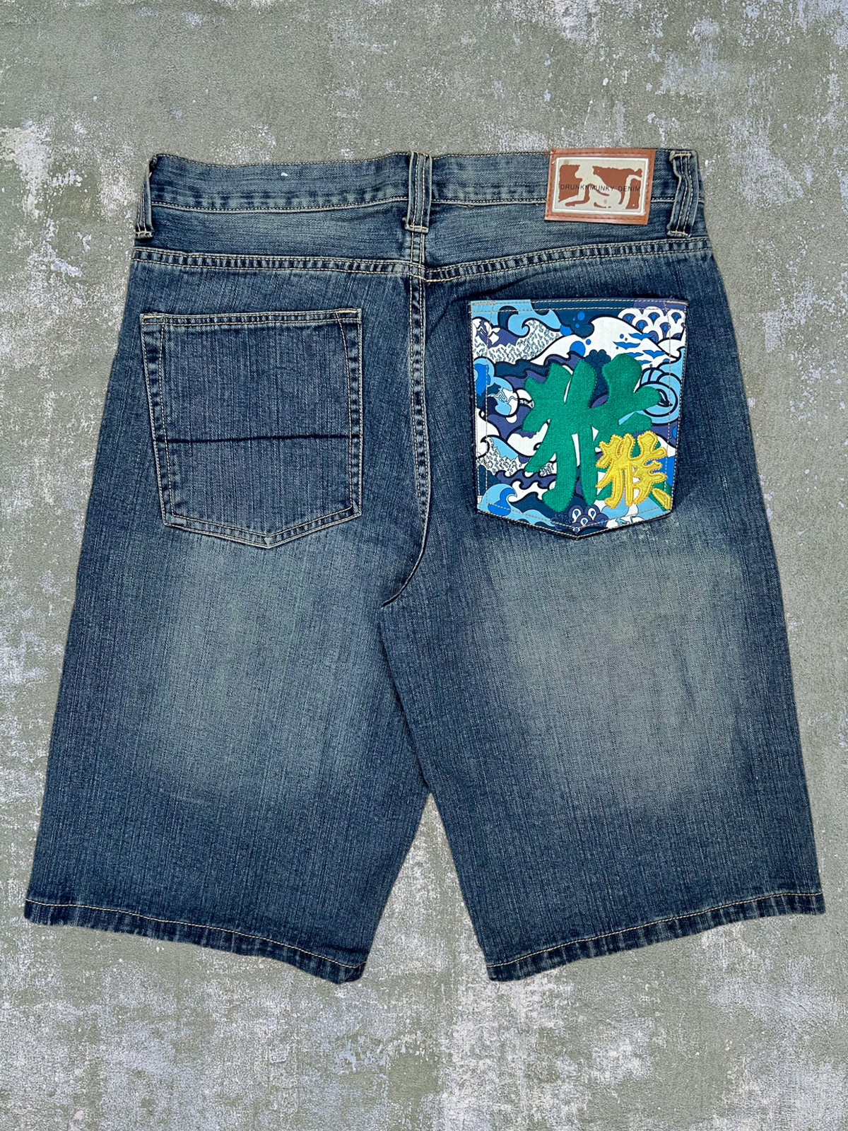 Early-2000s Drunknmunky Jean Shorts (36)