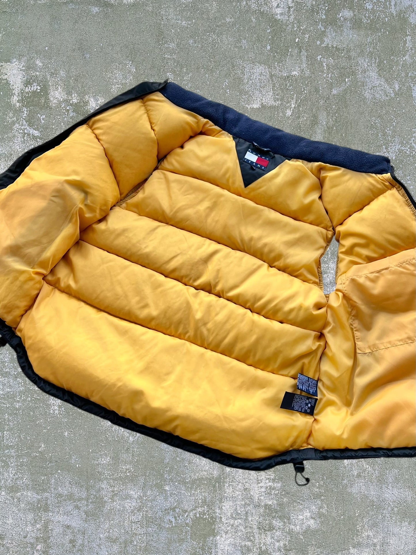 Early-2000s Tommy Hilfiger Puffer Vest (M)