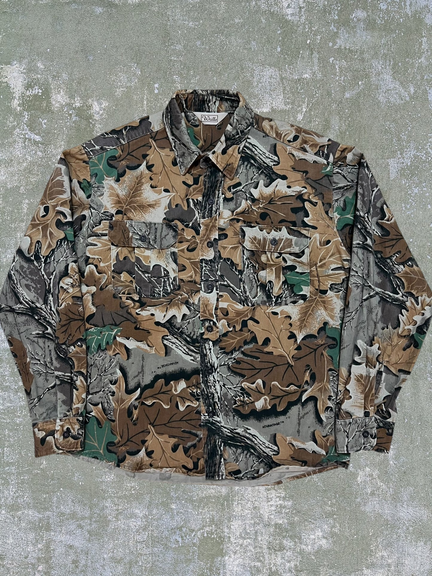 ‘80s/‘90s RealTree Camo Shirt (L)