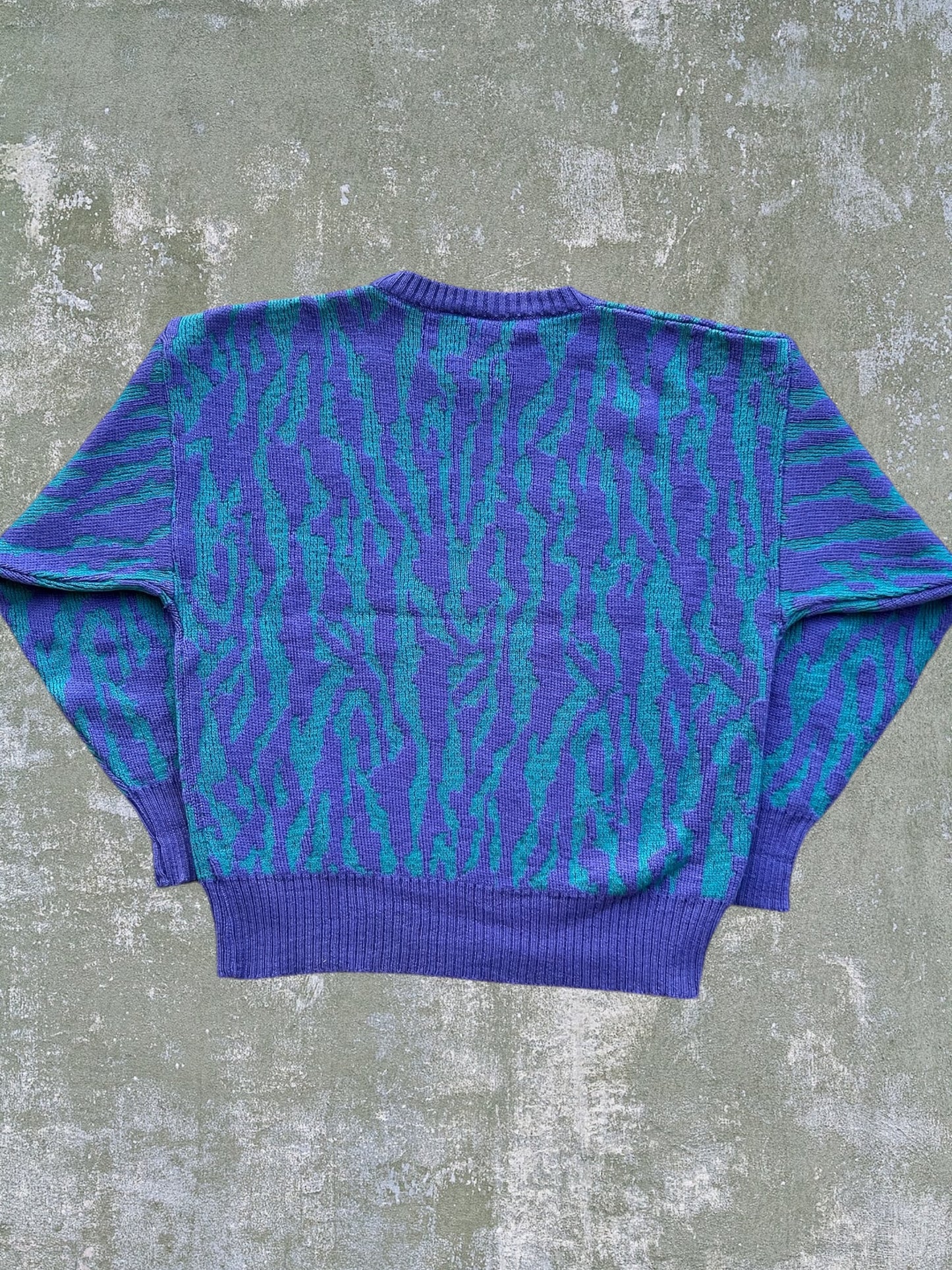 Vintage Patterned Wool Sweater (M)