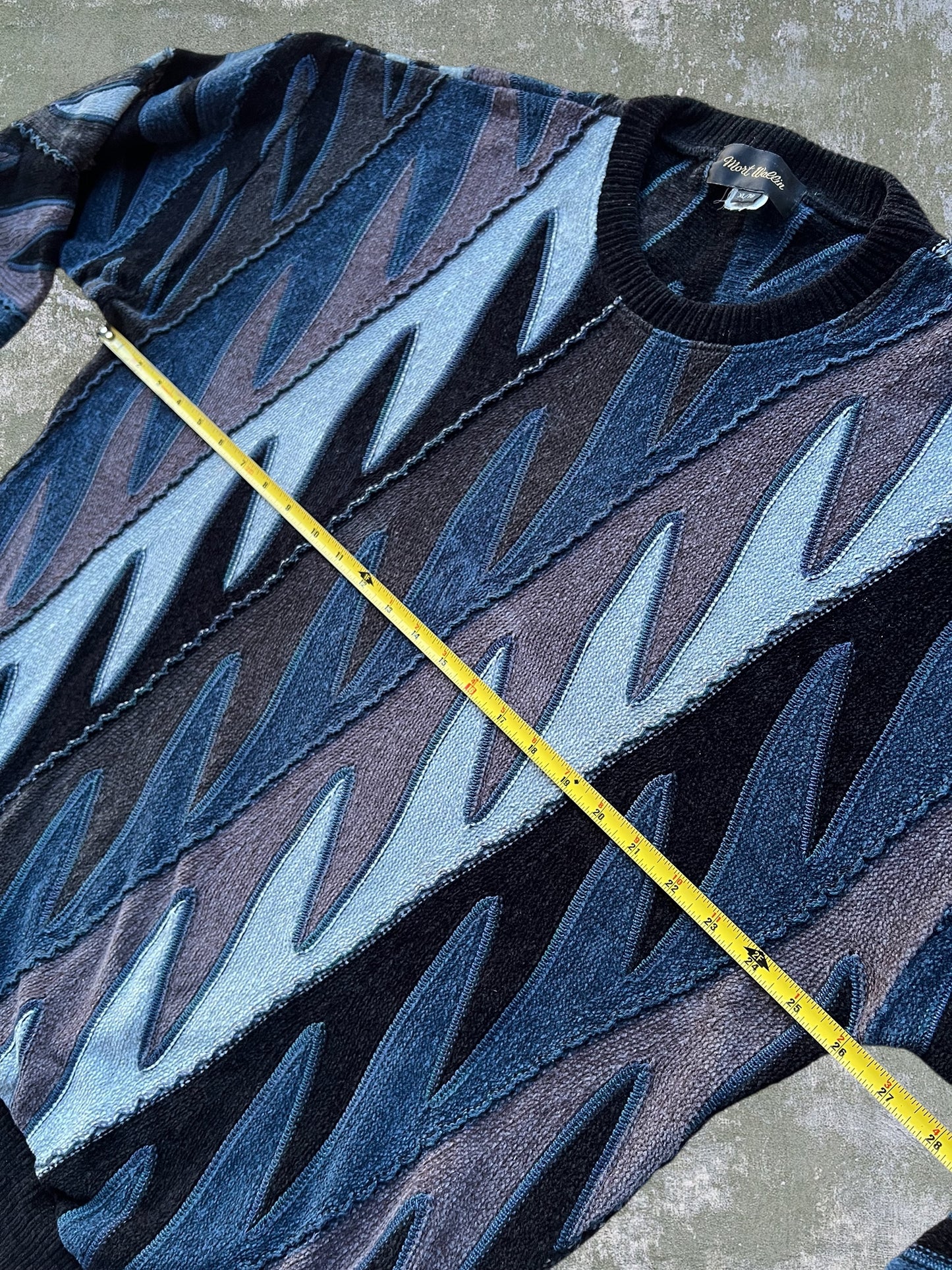 ‘90s Tundra Style Sweater (XL)