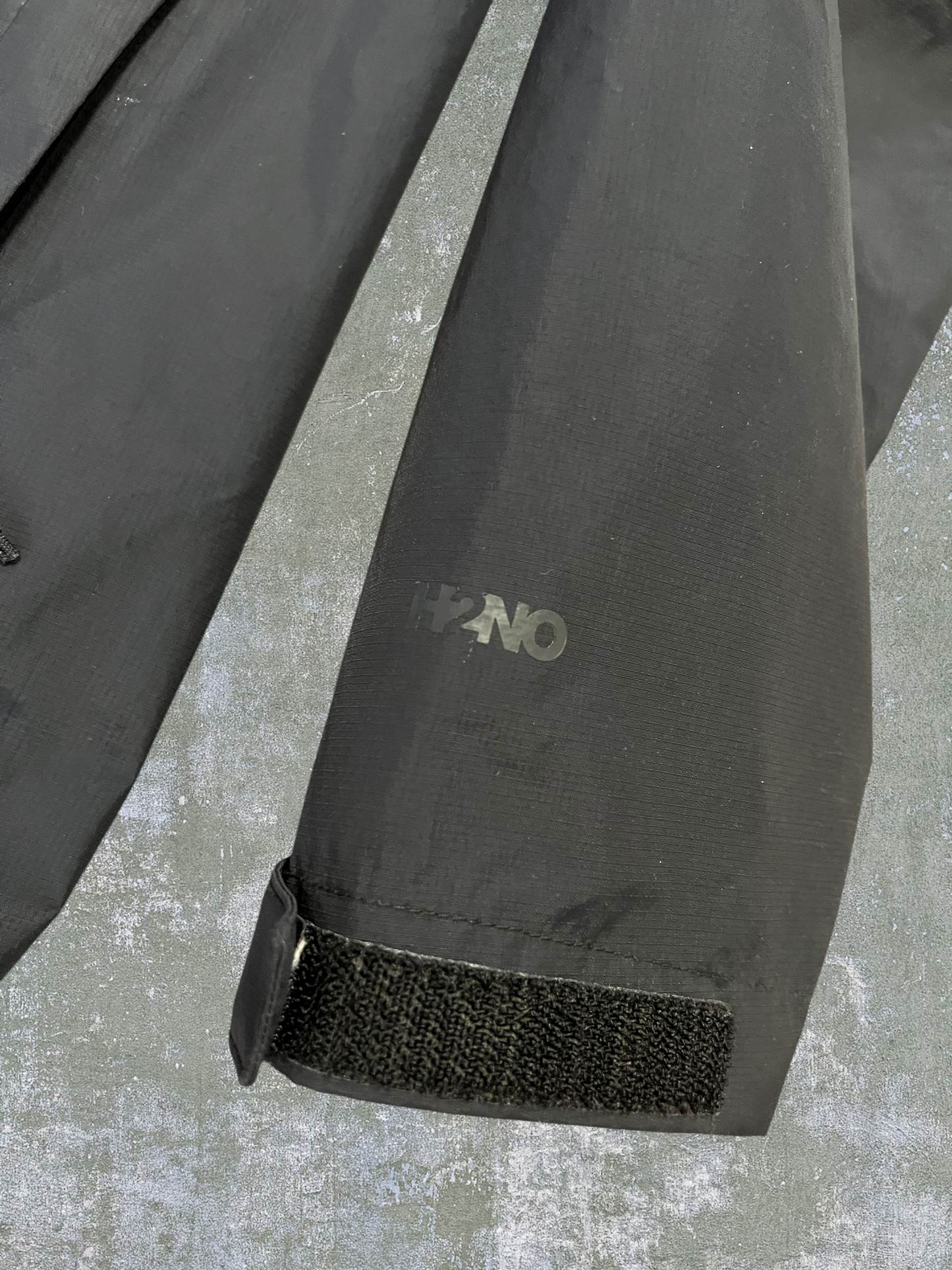 2020 Patagonia Torrentshell Jacket (L)