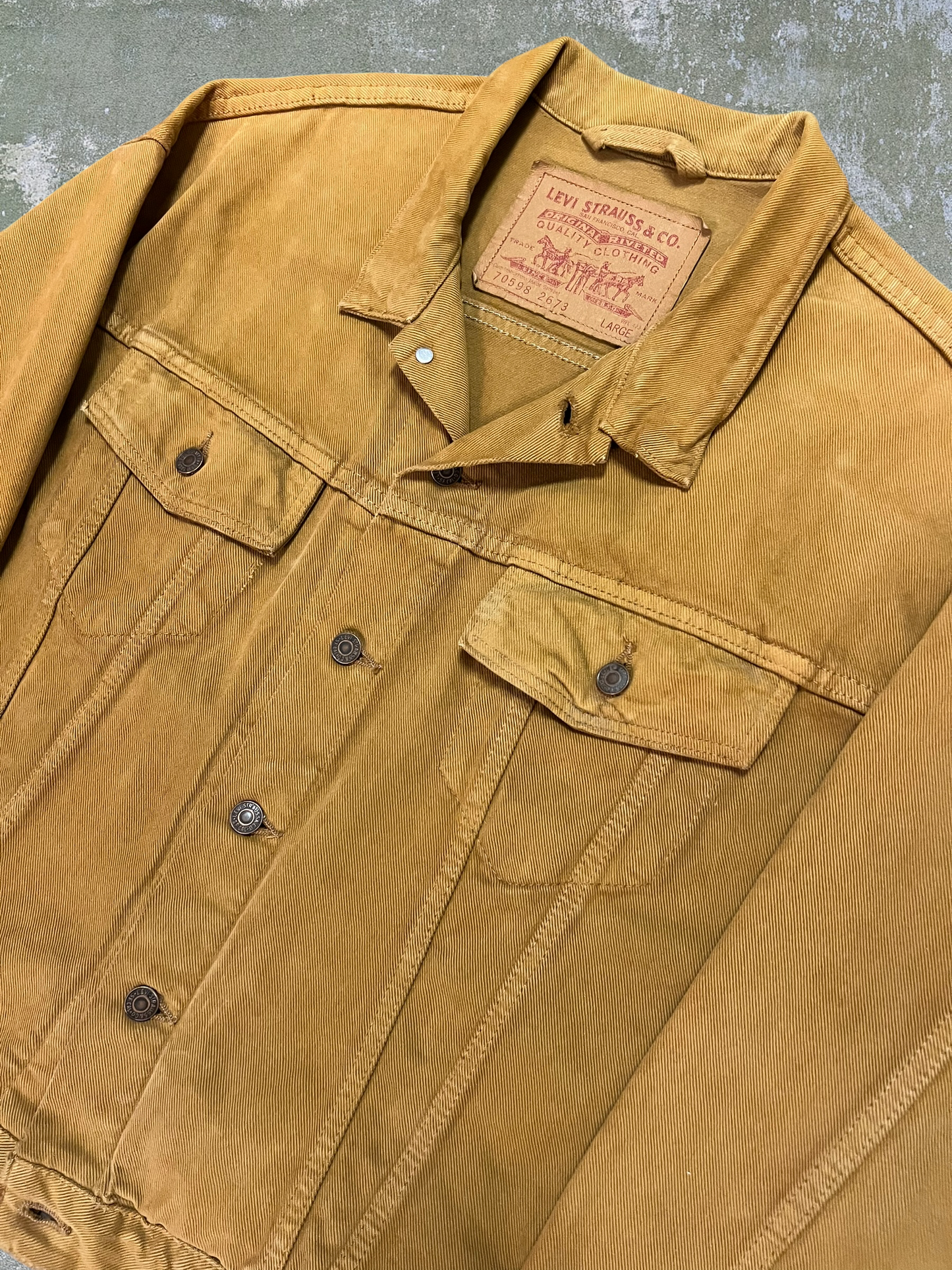 Early-90s Levi’s Denim Jacket (L)