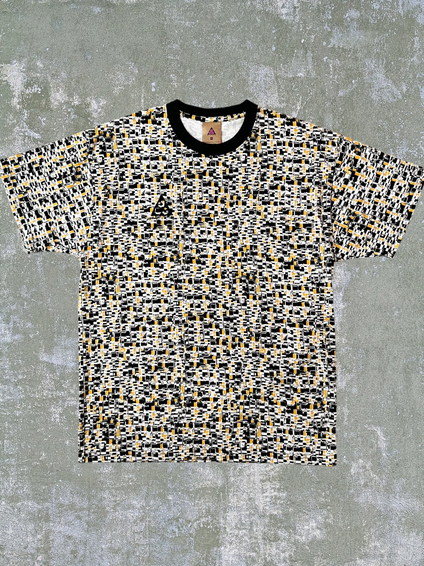 Nike ACG All Over Print Tee (L)